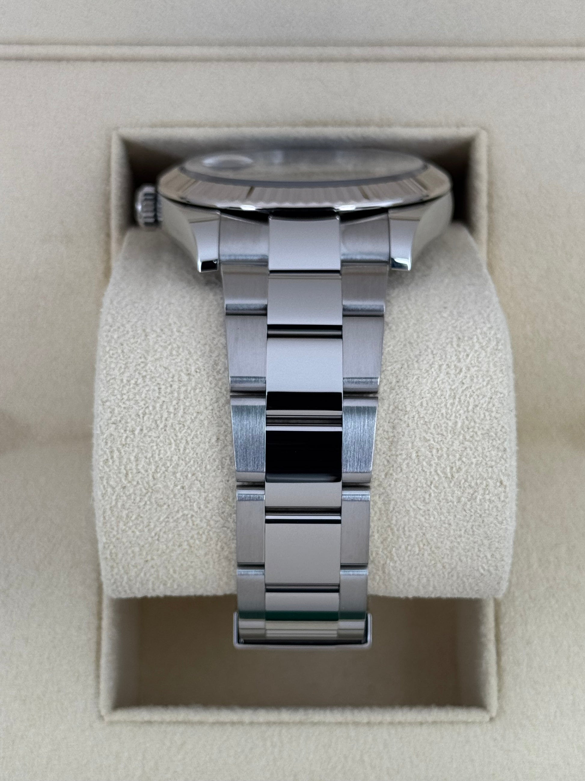 2024 Rolex Datejust 41mm 126334 Stainless Steel Oyster Blue Diamond Dial - MyWatchLLC