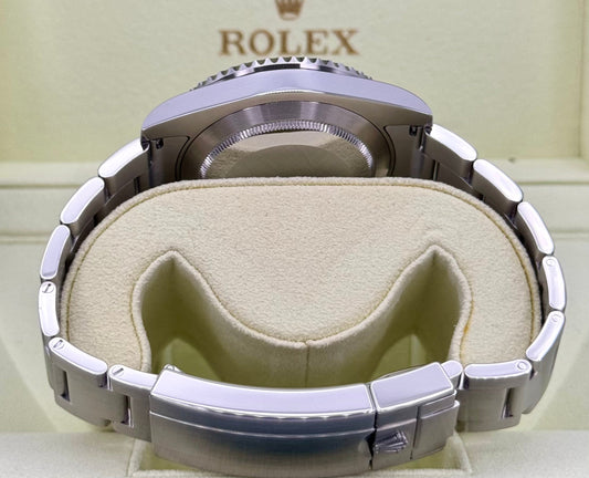2011 Rolex Submariner "Hulk" 40mm 116610LV Green Dial - MyWatchLLC