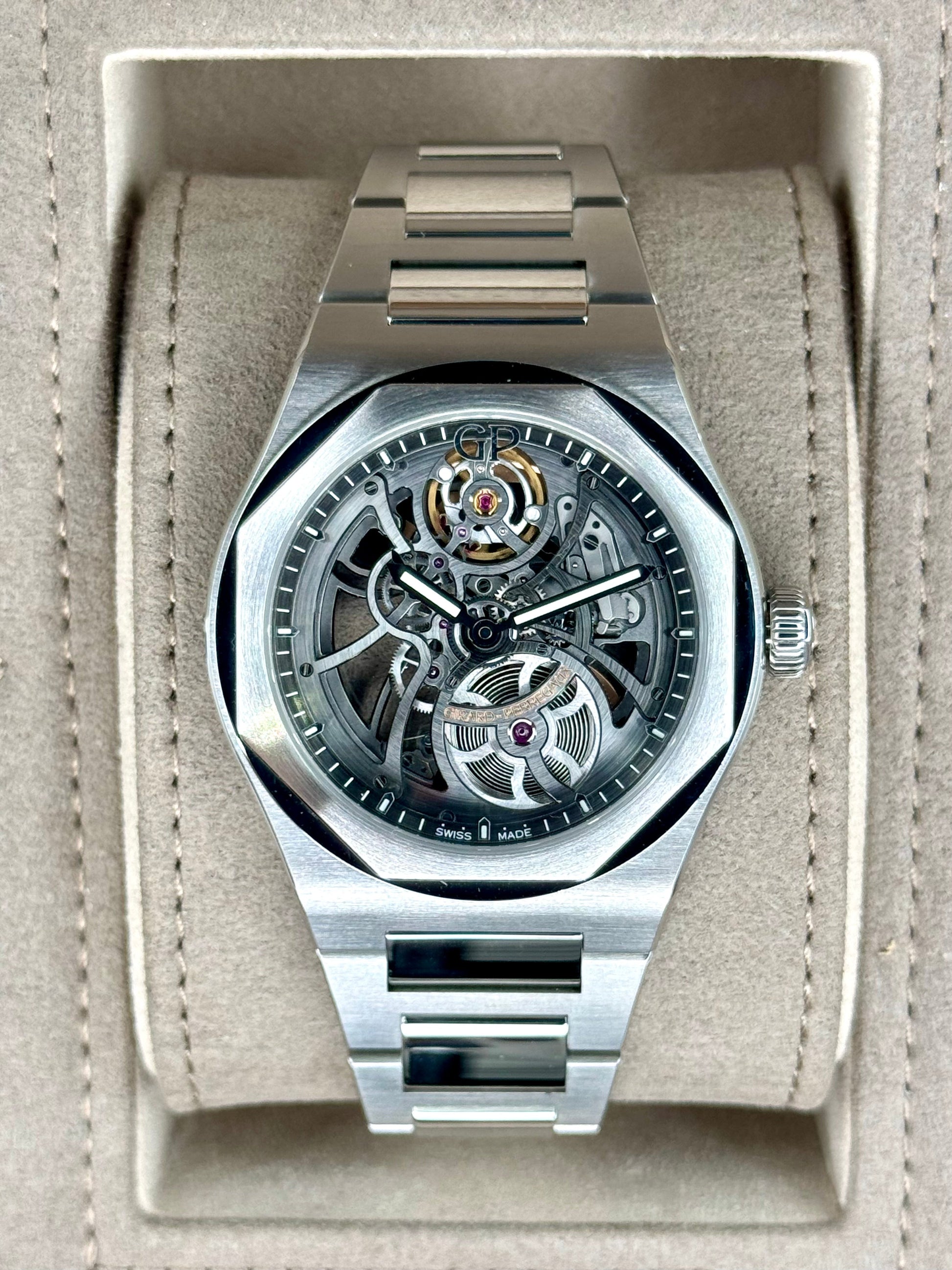 2022 Girard-Perregaux Laureato 42mm 81015-11-001-11A Skelton Dial - MyWatchLLC