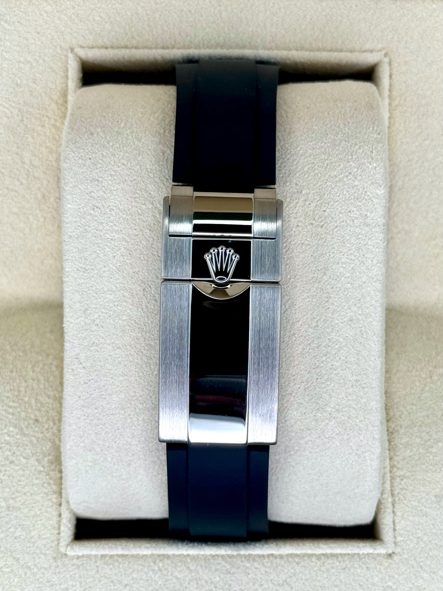 2022 Rolex Daytona 40mm 116519LN White Gold Silver Ghost Dial - MyWatchLLC