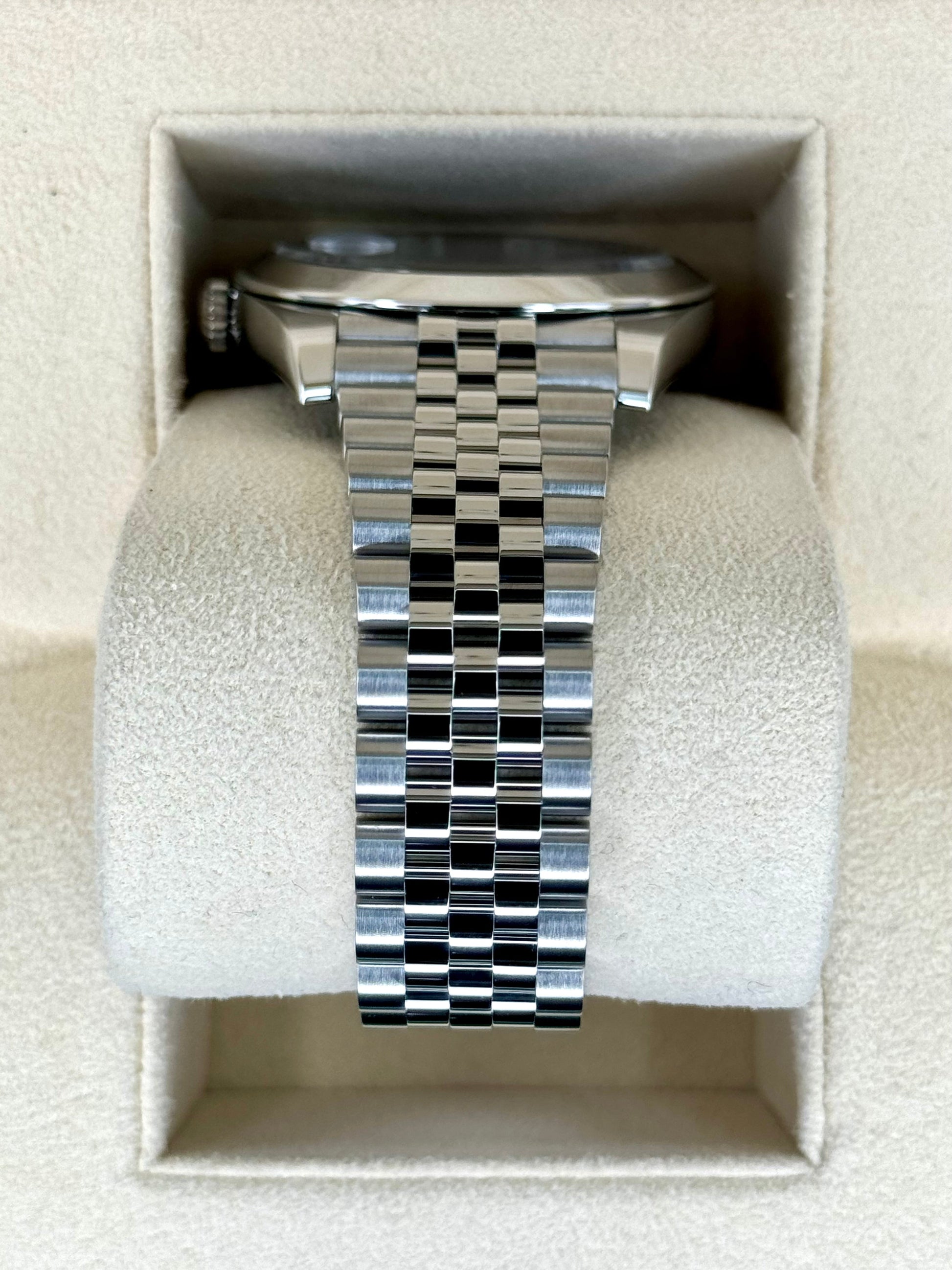 Rolex 2023 Datejust 41mm 126300 Stainless Steel Jubilee Rhodium Dial - MyWatchLLC