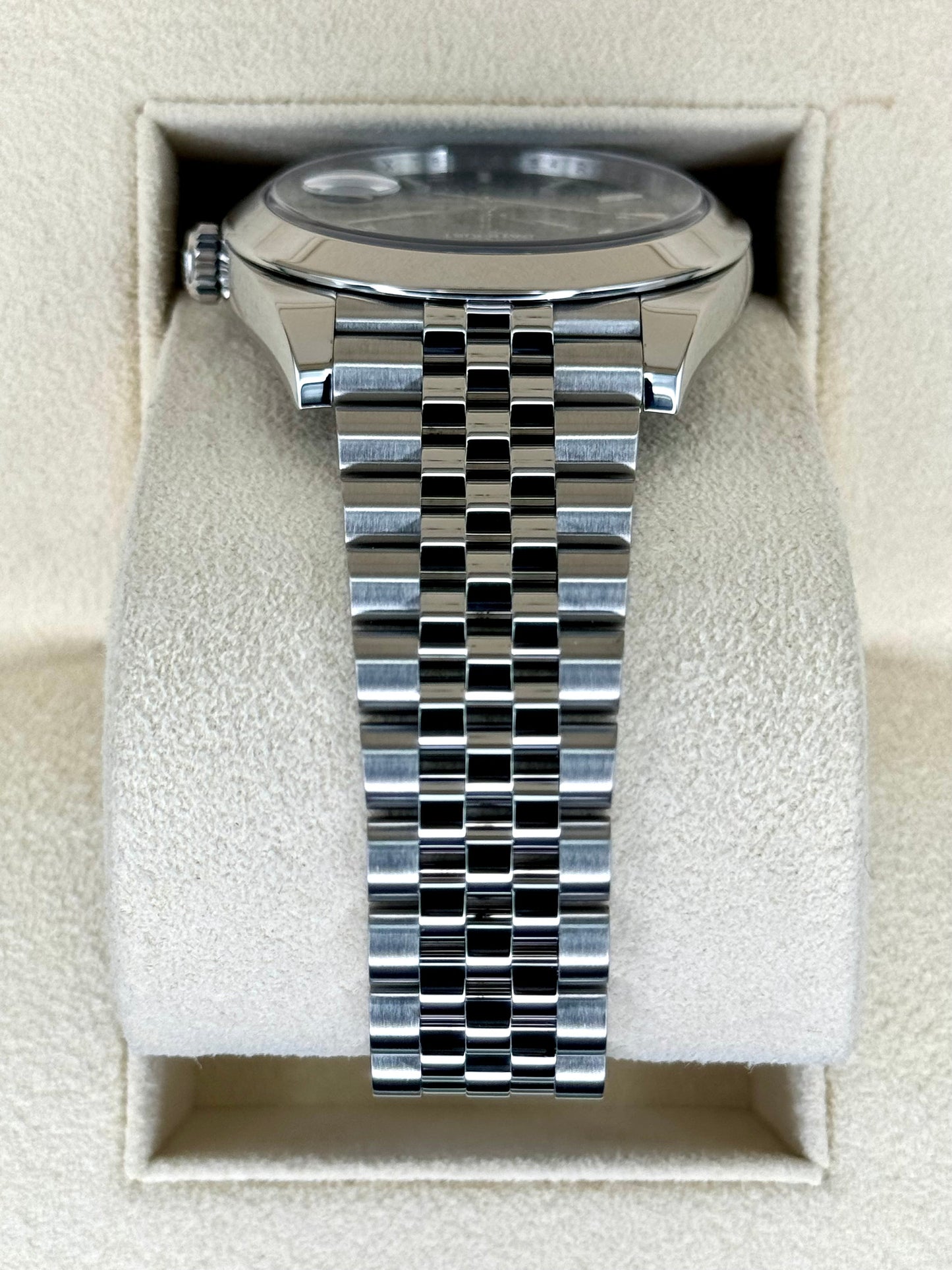 2022 Rolex Datejust 41mm 126300 Stainless Steel Jubilee Blue Motif Dial - MyWatchLLC