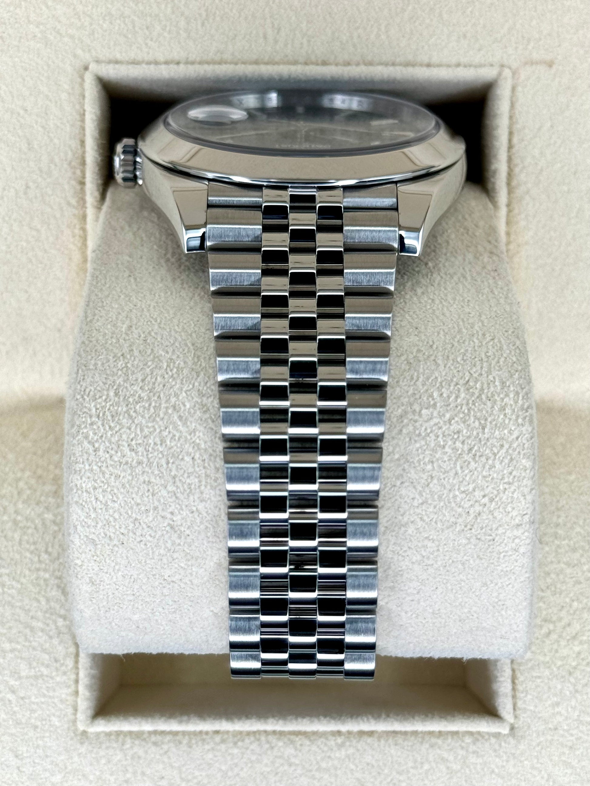 2022 Rolex Datejust 41mm 126300 Stainless Steel Jubilee Blue Motif Dial - MyWatchLLC