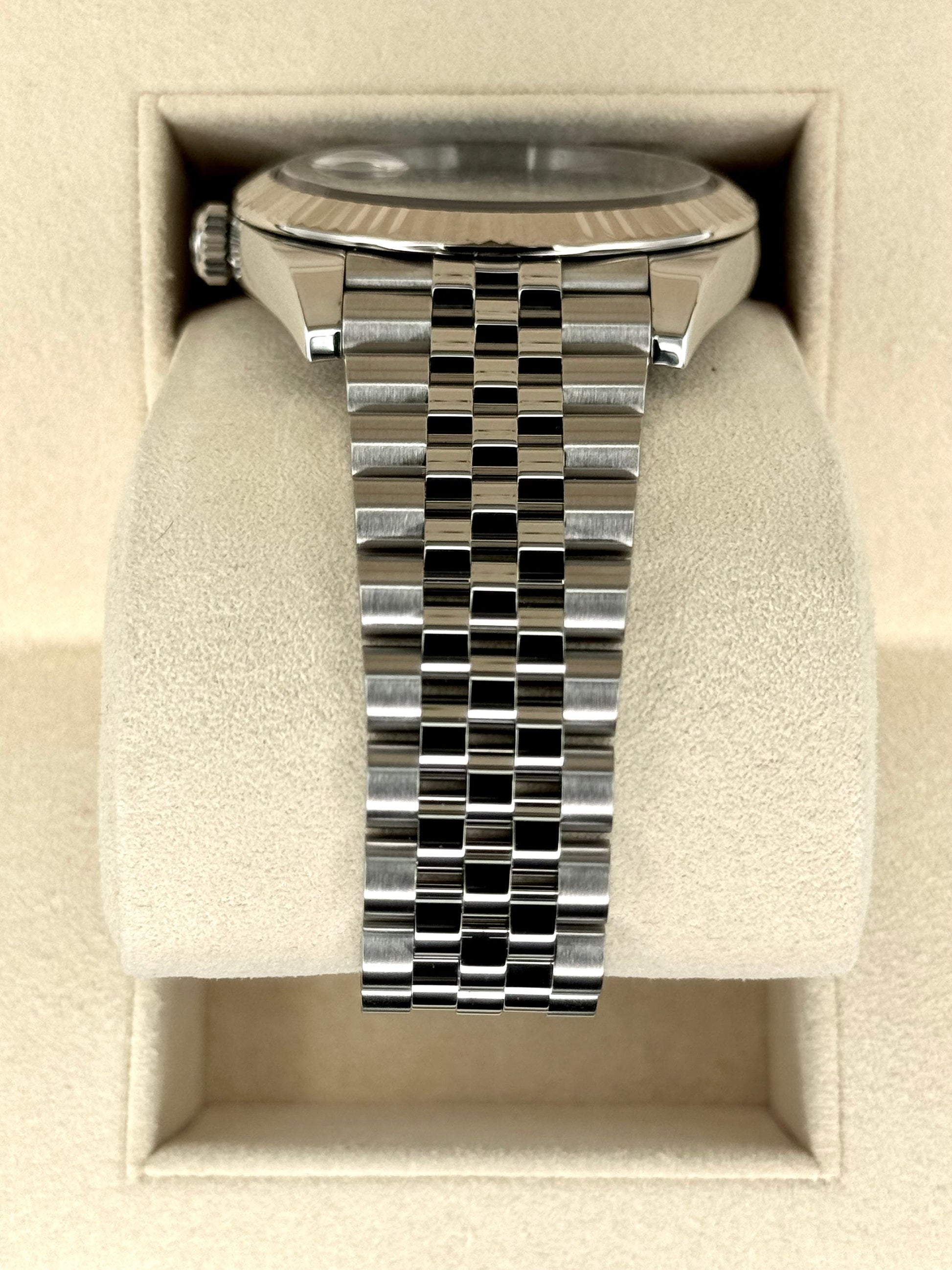 Rolex Datejust 41mm 126334 Stainless Steel Jubilee Blue Dial - MyWatchLLC