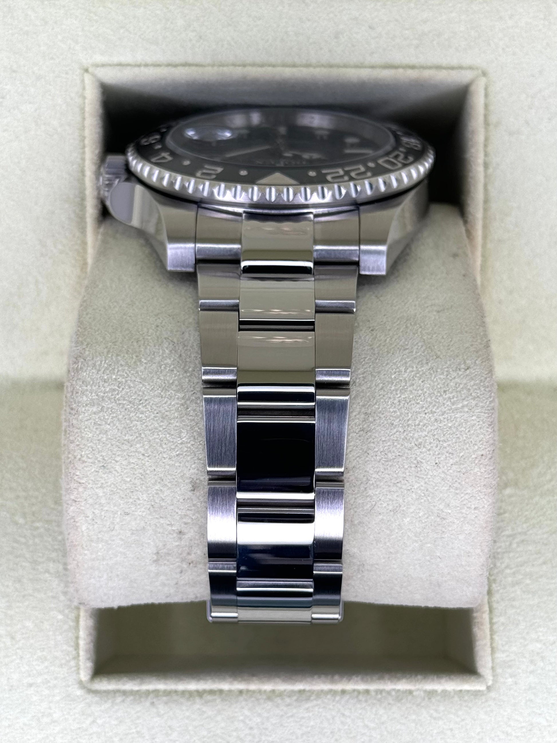 2011 Rolex GMT-Master II 40mm 116710LN Stainless Steel Black Dial - MyWatchLLC