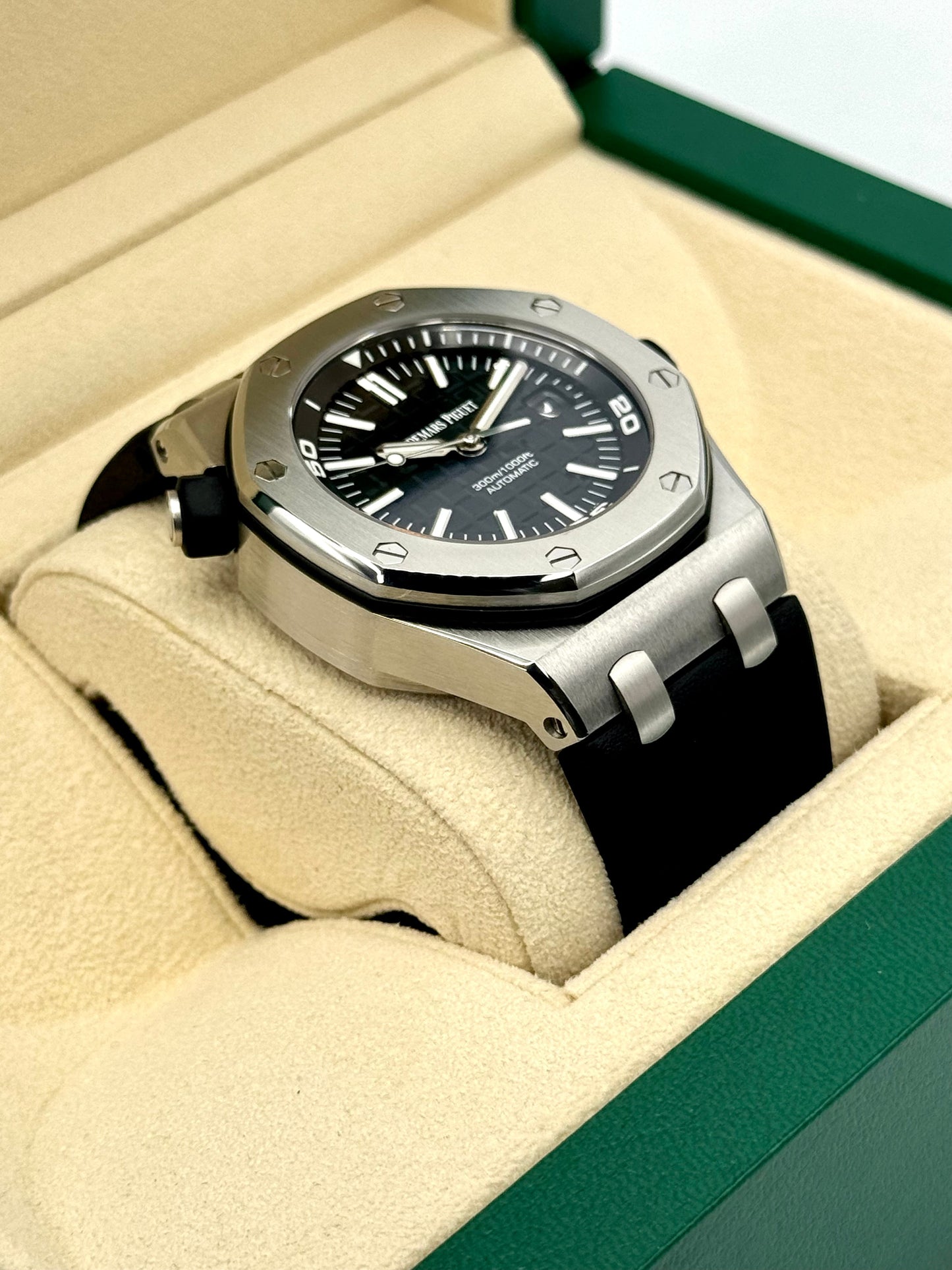 Audemars Piguet Royal Oak Offshore Scuba 15710ST Black Waffle Dial - MyWatchLLC