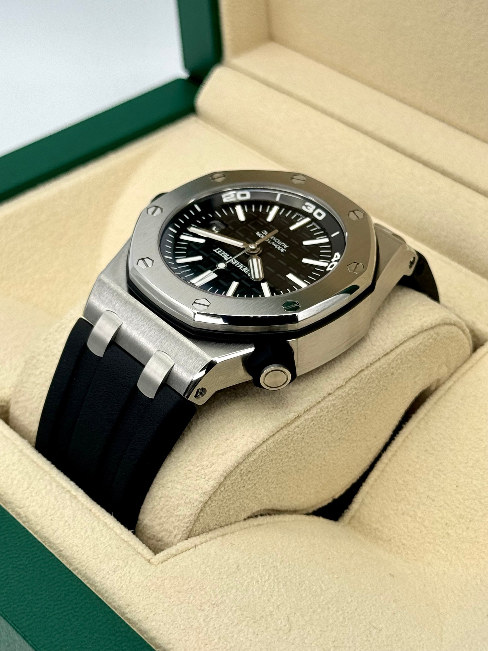 Audemars Piguet Royal Oak Offshore Scuba 15710ST Black Waffle Dial - MyWatchLLC