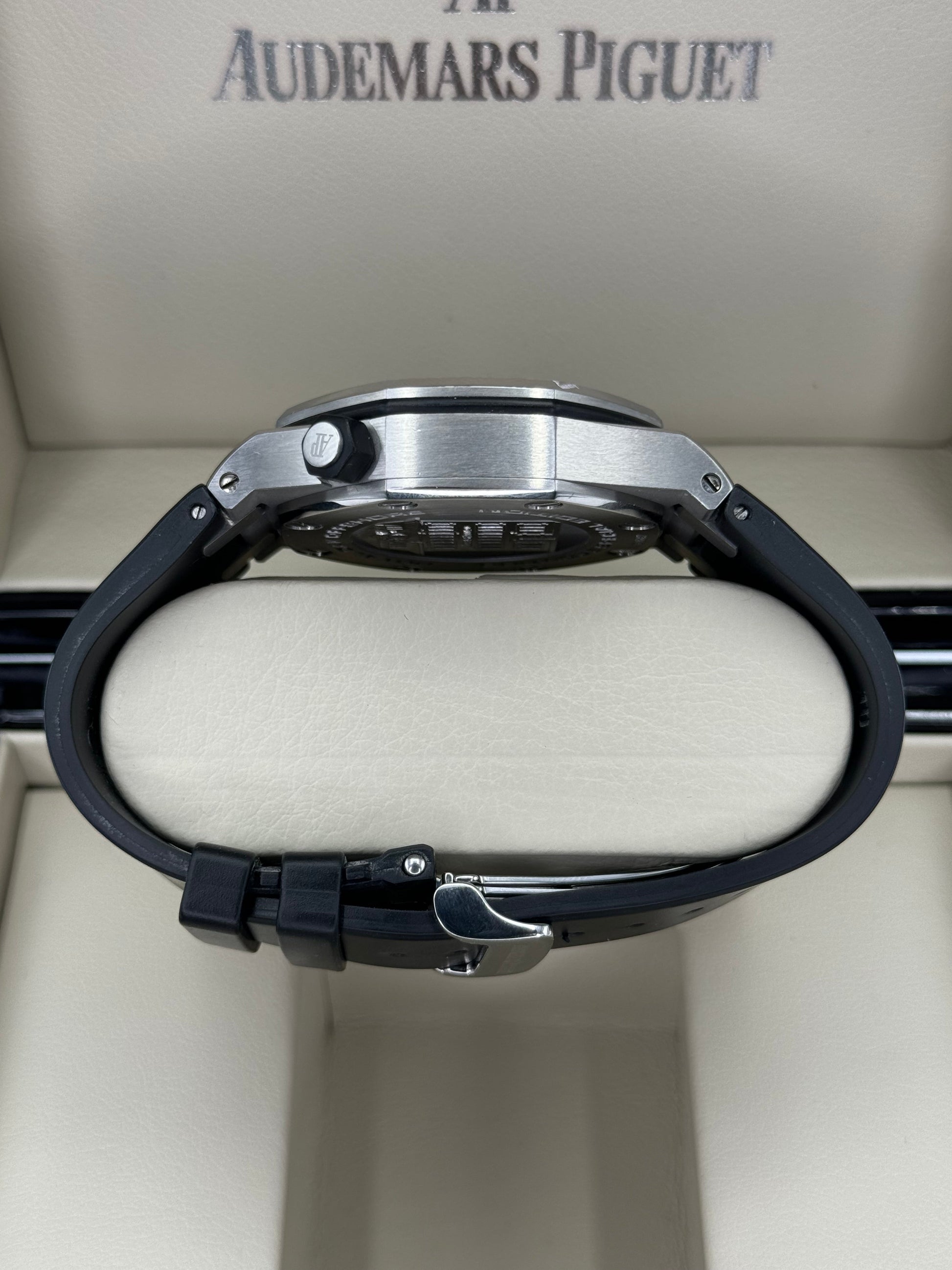 2010 AP Royal Oak Offshore 42mm 15701ST Diver Scuba Boutique Edition: - MyWatchLLC