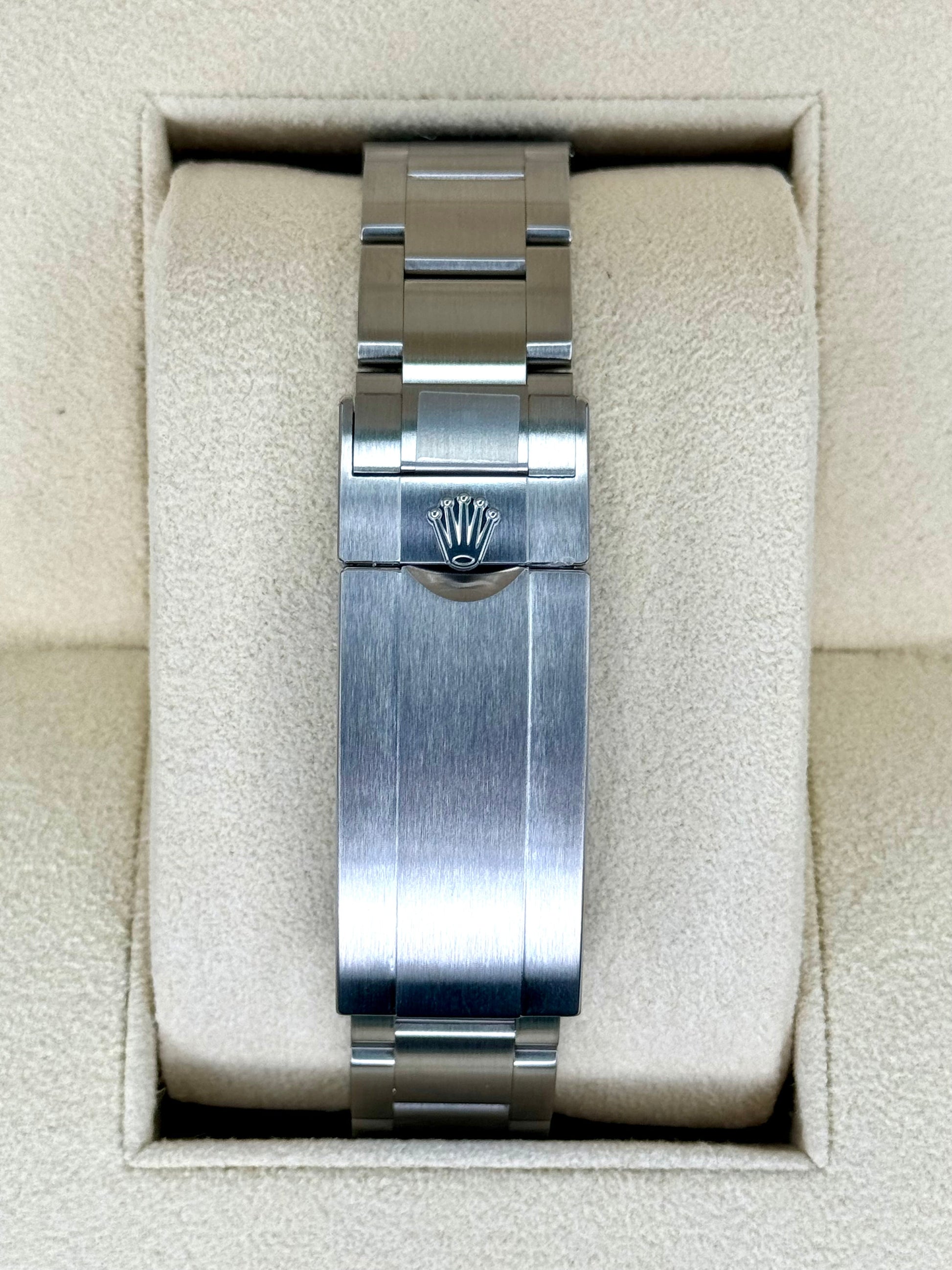 NEW 2020 Rolex Submariner "Hulk" 40mm 116610LV Green Dial - MyWatchLLC