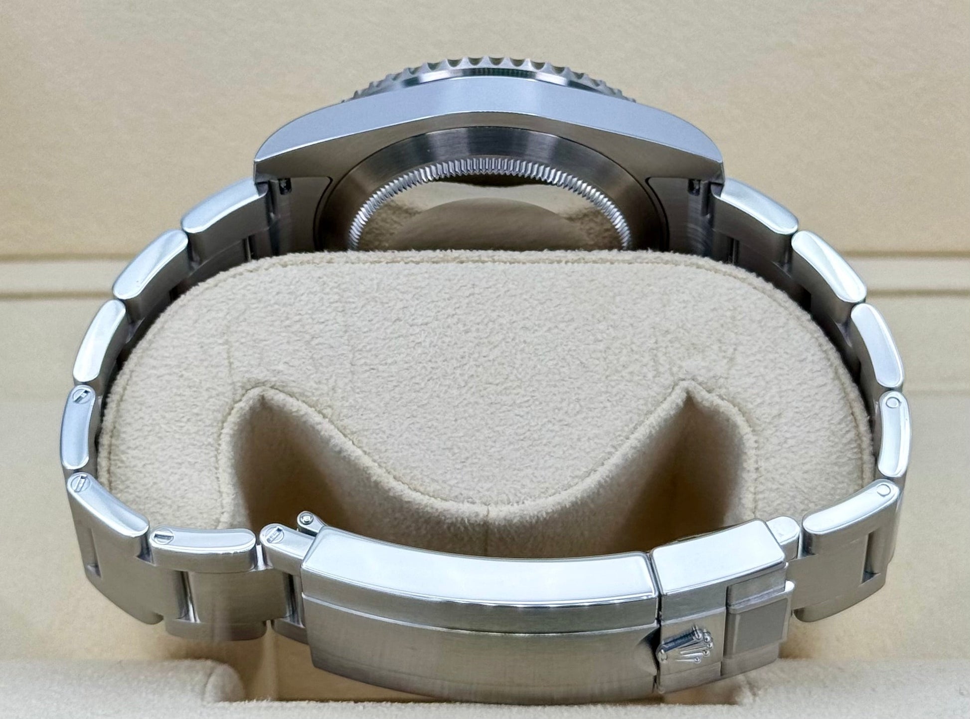 NEW 2020 Rolex Submariner "Hulk" 40mm 116610LV Green Dial - MyWatchLLC