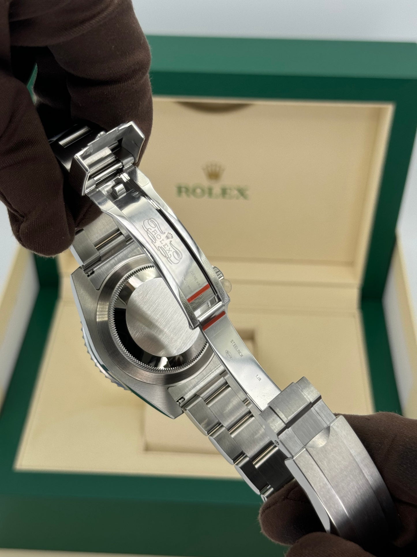 NEW 2020 Rolex Submariner "Hulk" 40mm 116610LV Green Dial - MyWatchLLC