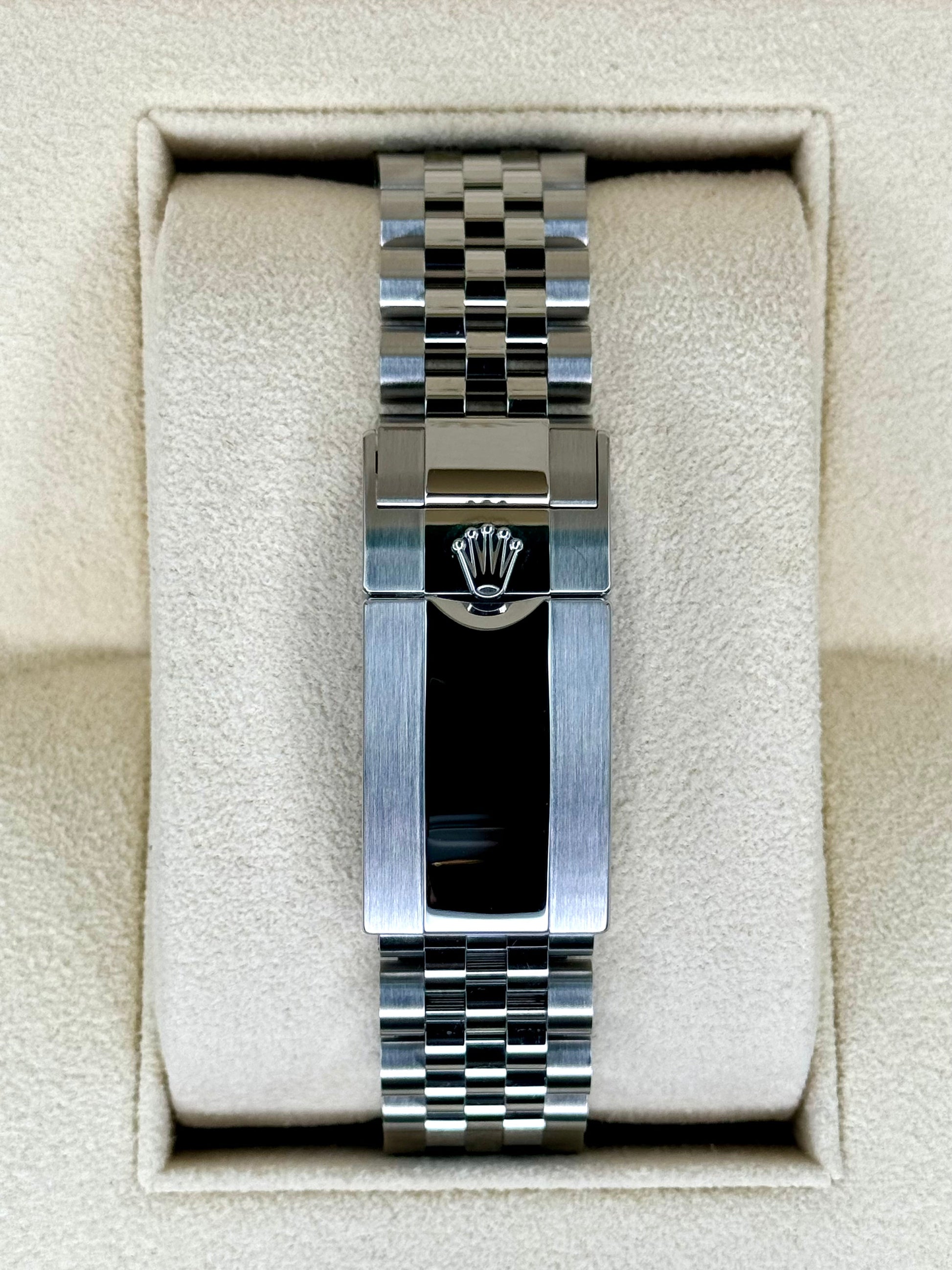 NEW 2024 Rolex GMT-Master II "Batgirl" 40mm 126710BLNR Jubilee - MyWatchLLC