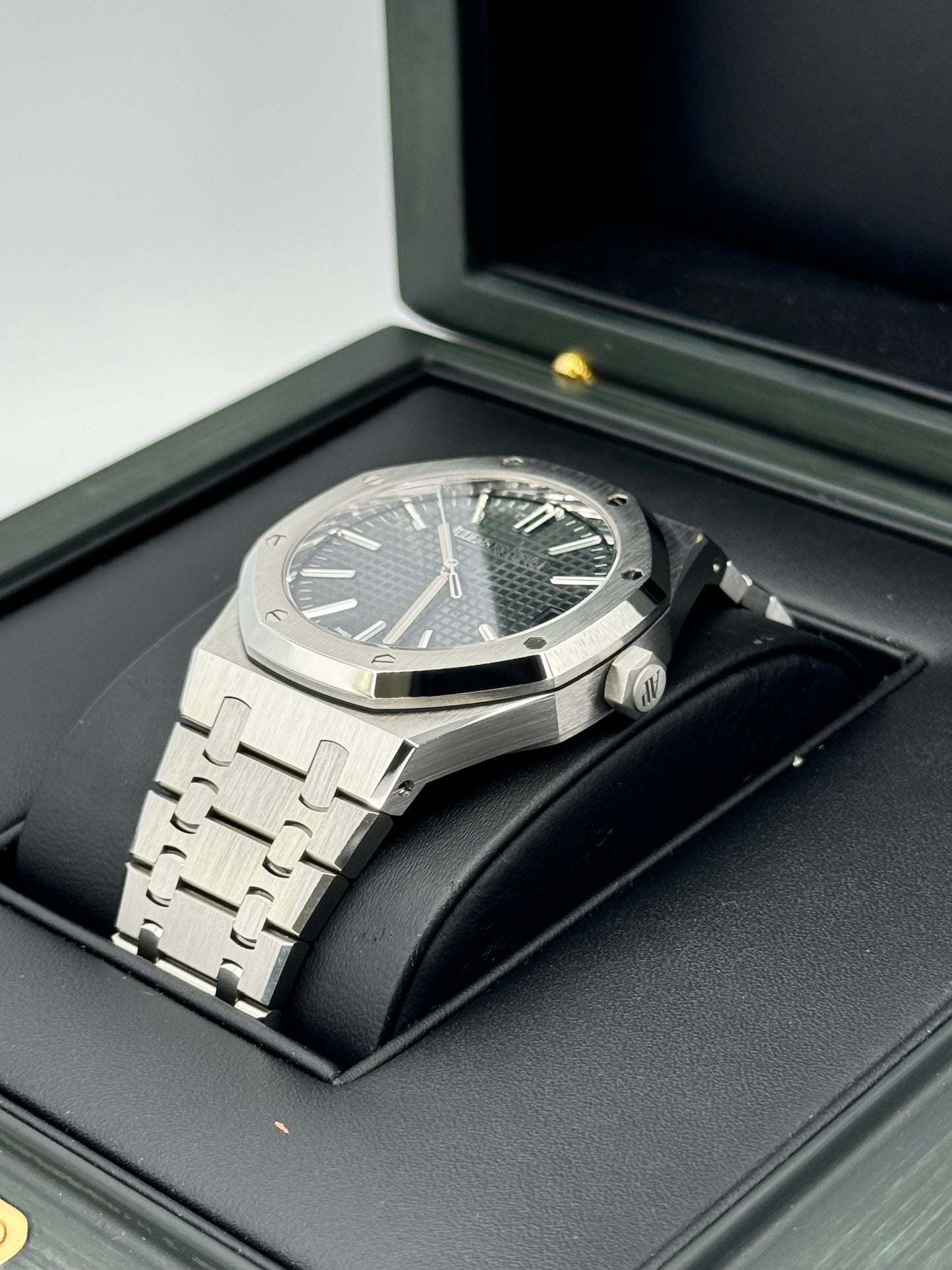 2023 Audemars Piguet  Royal Oak  41mm 15510ST Green Dial - MyWatchLLC