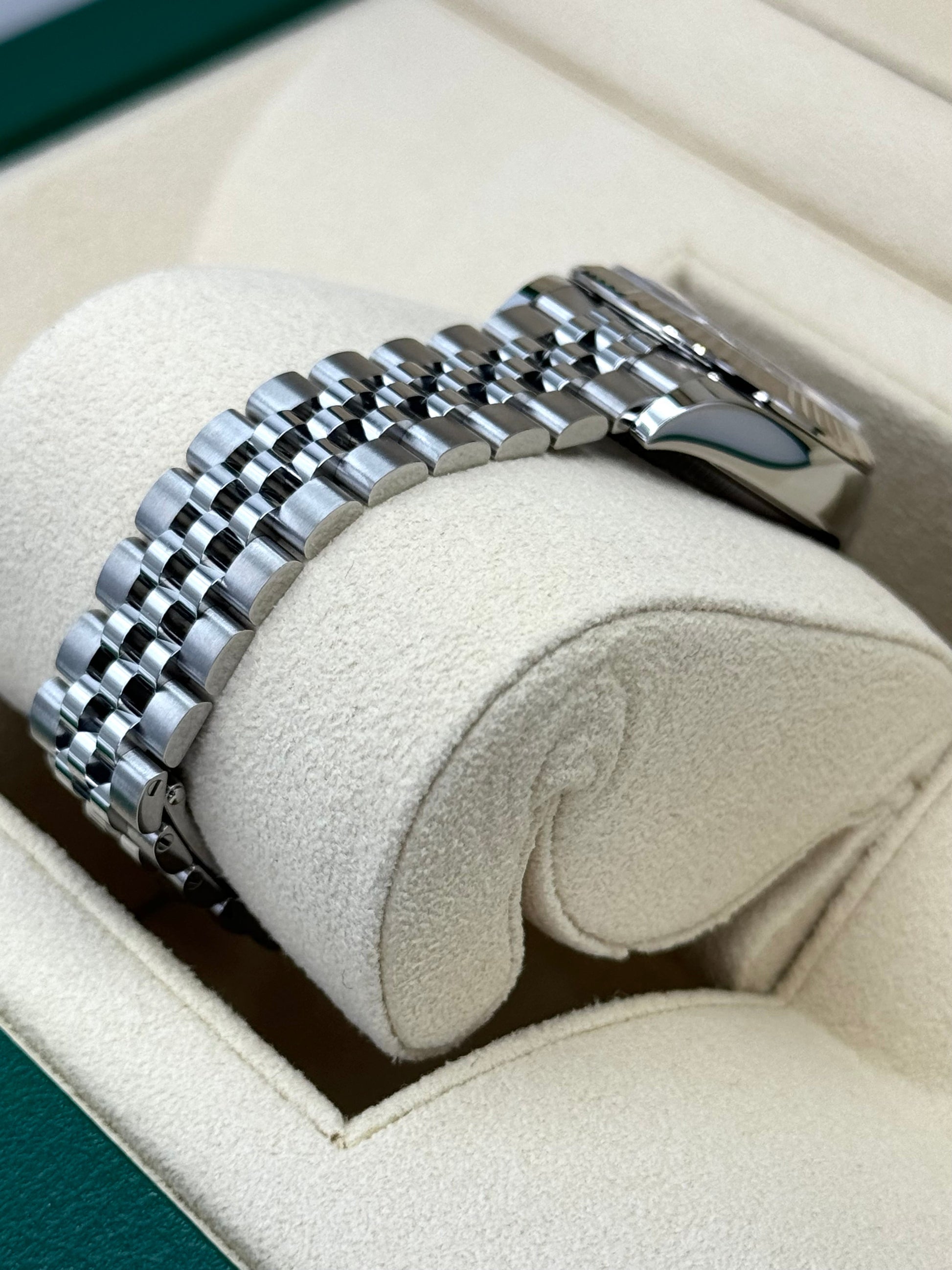 NEW 2024 Lady Datejust 28mm 279174 Stainless Steel Jubilee Pink Dial - MyWatchLLC