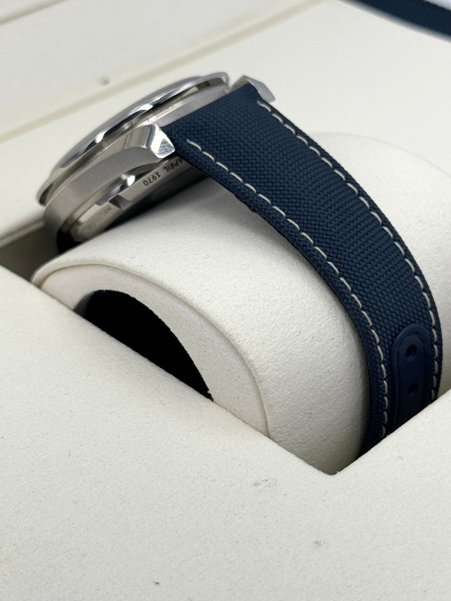 NEW 2023 Speedmaster 42mm 310.32.42.50.02.001 Silver Snoopy Award Dial - MyWatchLLC