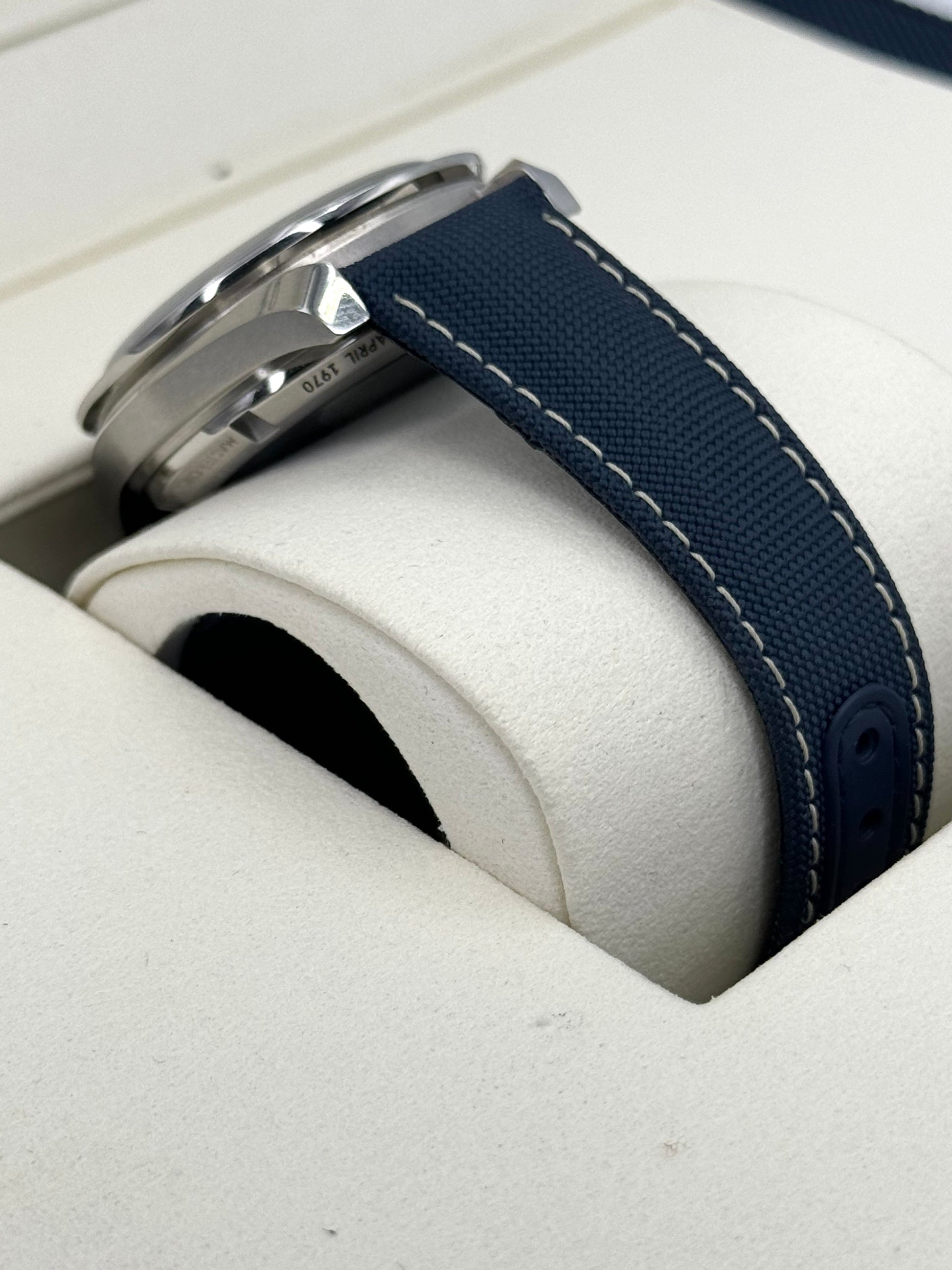 NEW 2023 Speedmaster 42mm 310.32.42.50.02.001 Silver Snoopy Award Dial - MyWatchLLC