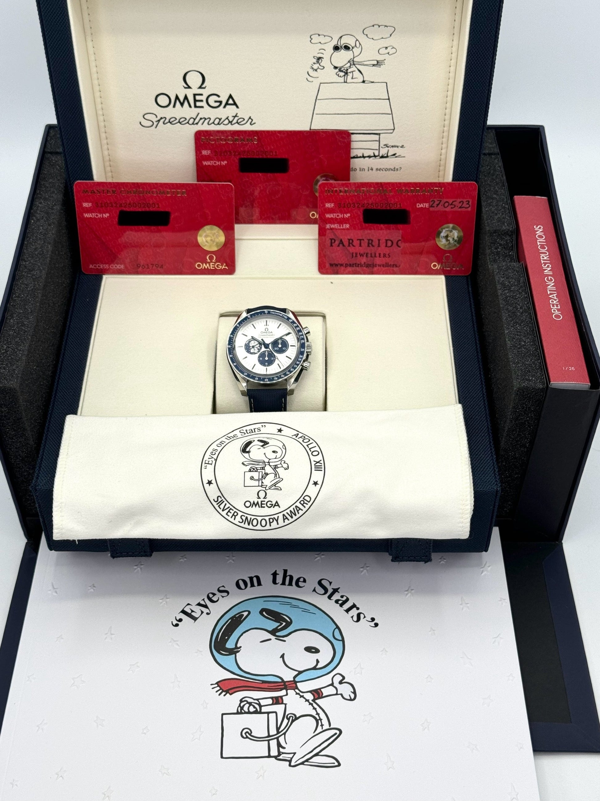 NEW 2024 Speedmaster 42mm 310.32.42.50.02.001 Silver Snoopy Award Dial - MyWatchLLC
