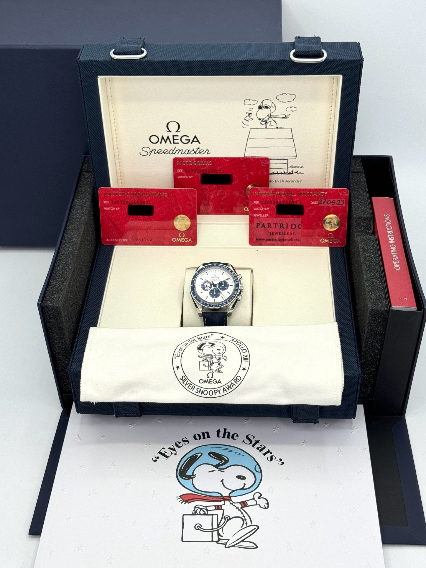 NEW 2024 Speedmaster 42mm 310.32.42.50.02.001 Silver Snoopy Award Dial - MyWatchLLC