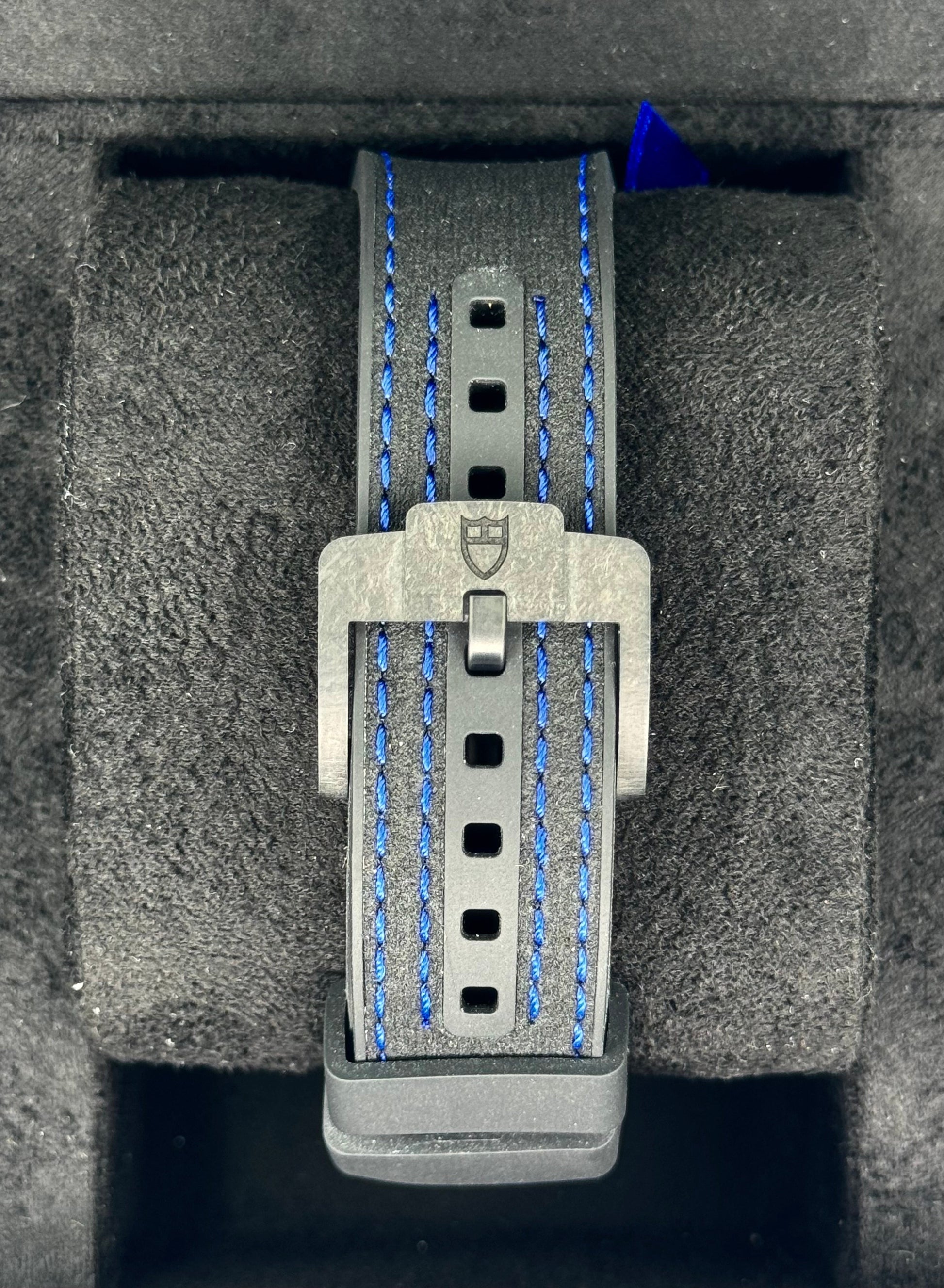 NEW 2025 Tudor Black Bay 25 42mm 79377KN Black Carbon White Dial - MyWatchLLC