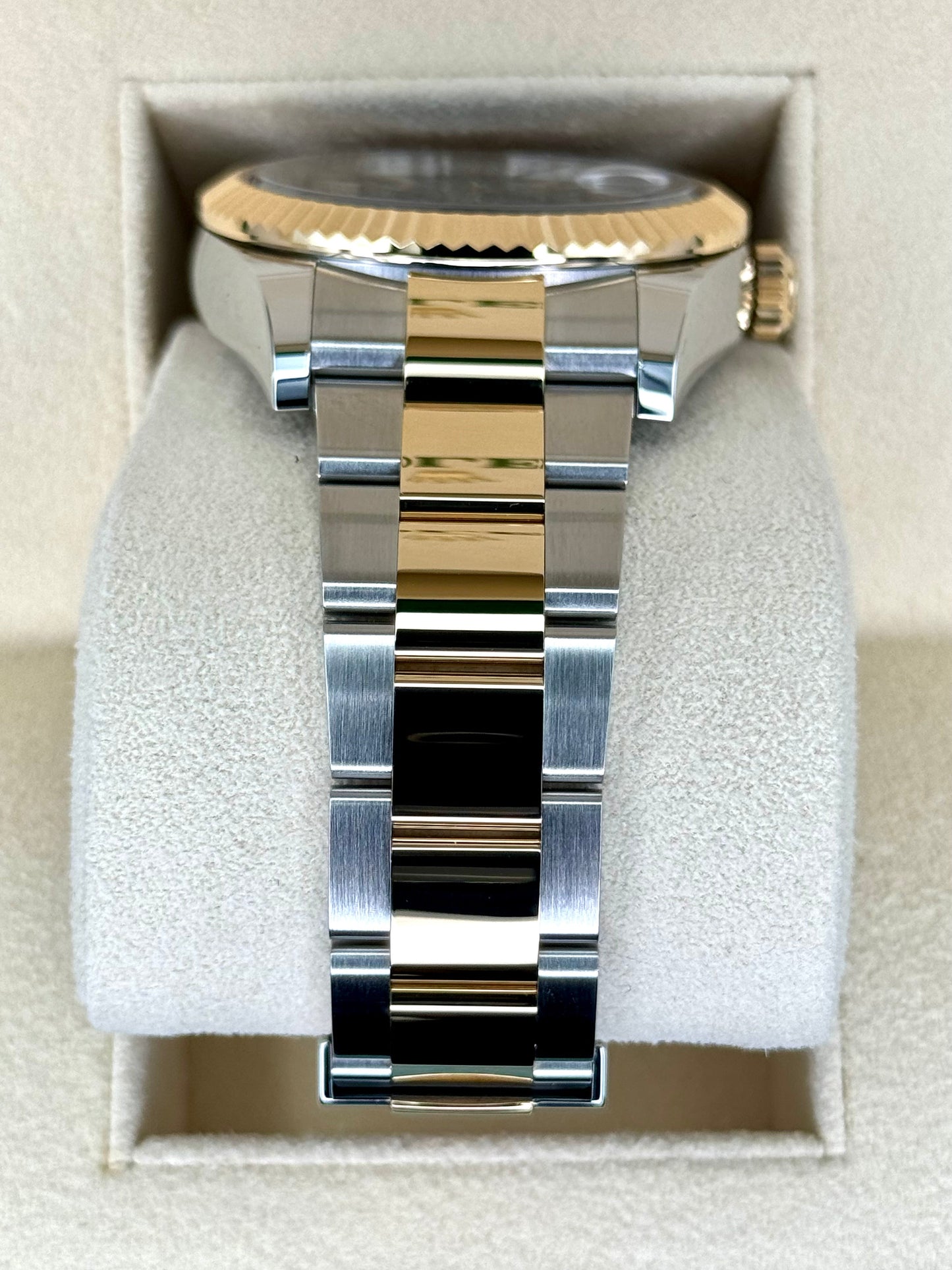 2023 Rolex Sky-Dweller 42mm 336933 Two-Tone Oyster Black Dial - MyWatchLLC