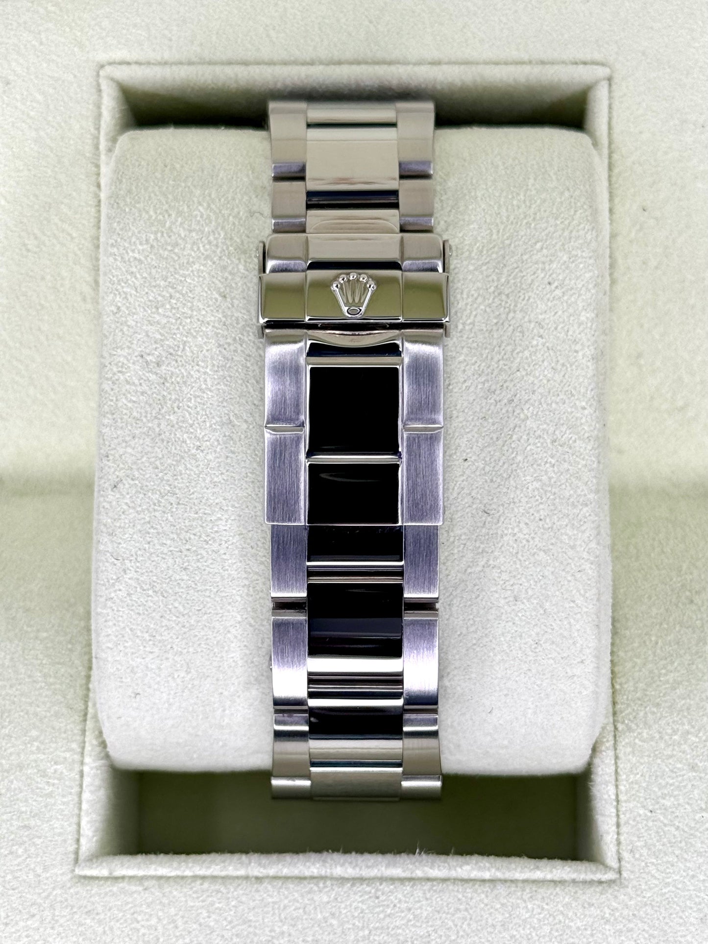 Rolex Yacht-Master 40mm 16622 Platinum Bezel and Dial - MyWatchLLC