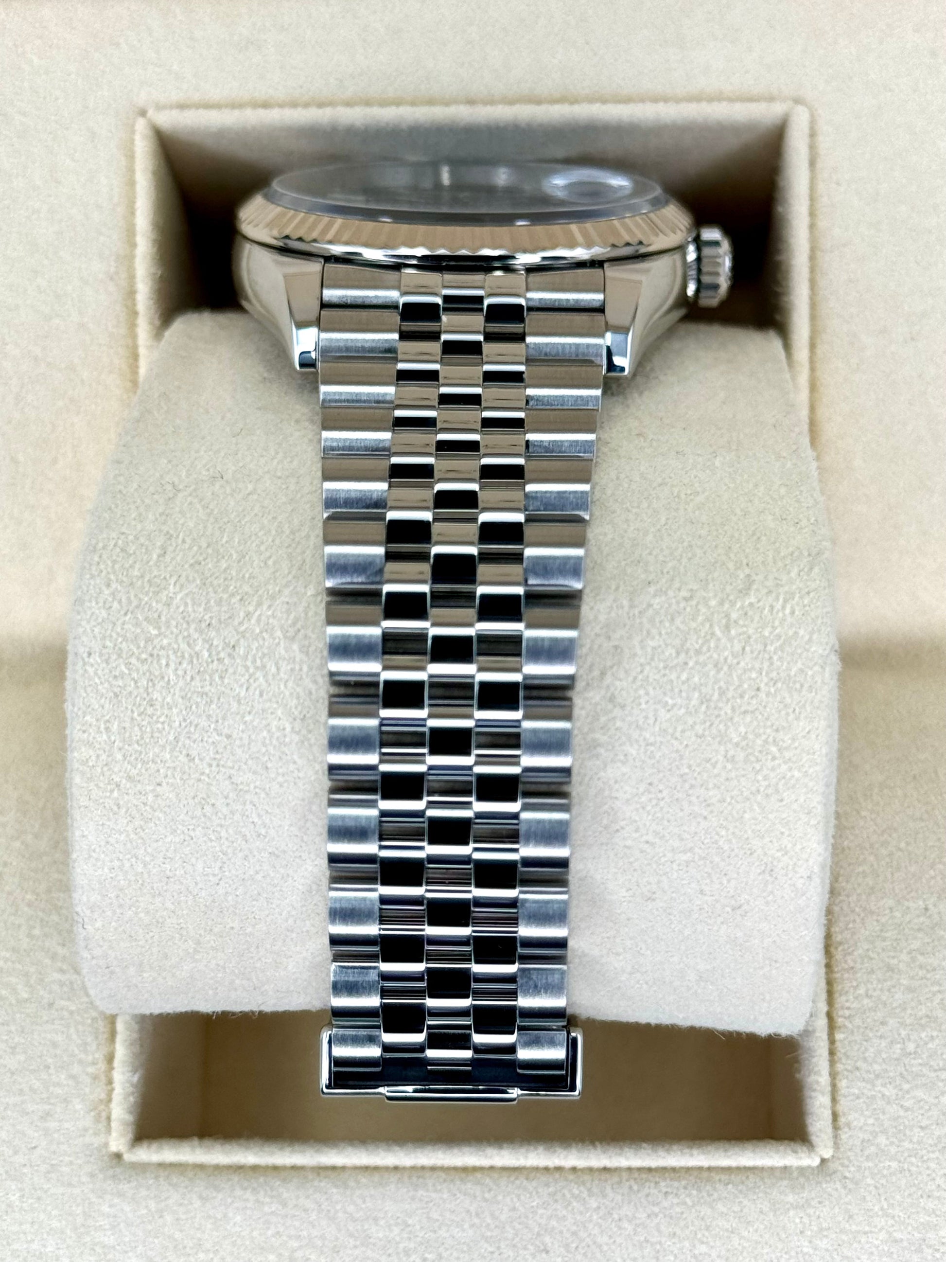 2020 Rolex Datejust 36mm 126234 Stainless Steel Jubilee Blue Dial - MyWatchLLC