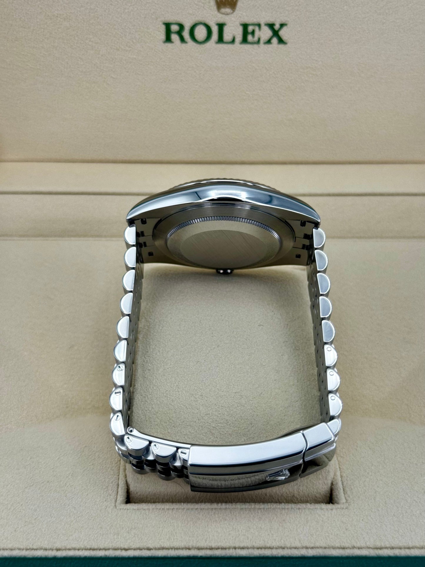 2021 Rolex Datejust 41mm 126334 Stainless Steel Jubilee Rhodium Dial - MyWatchLLC