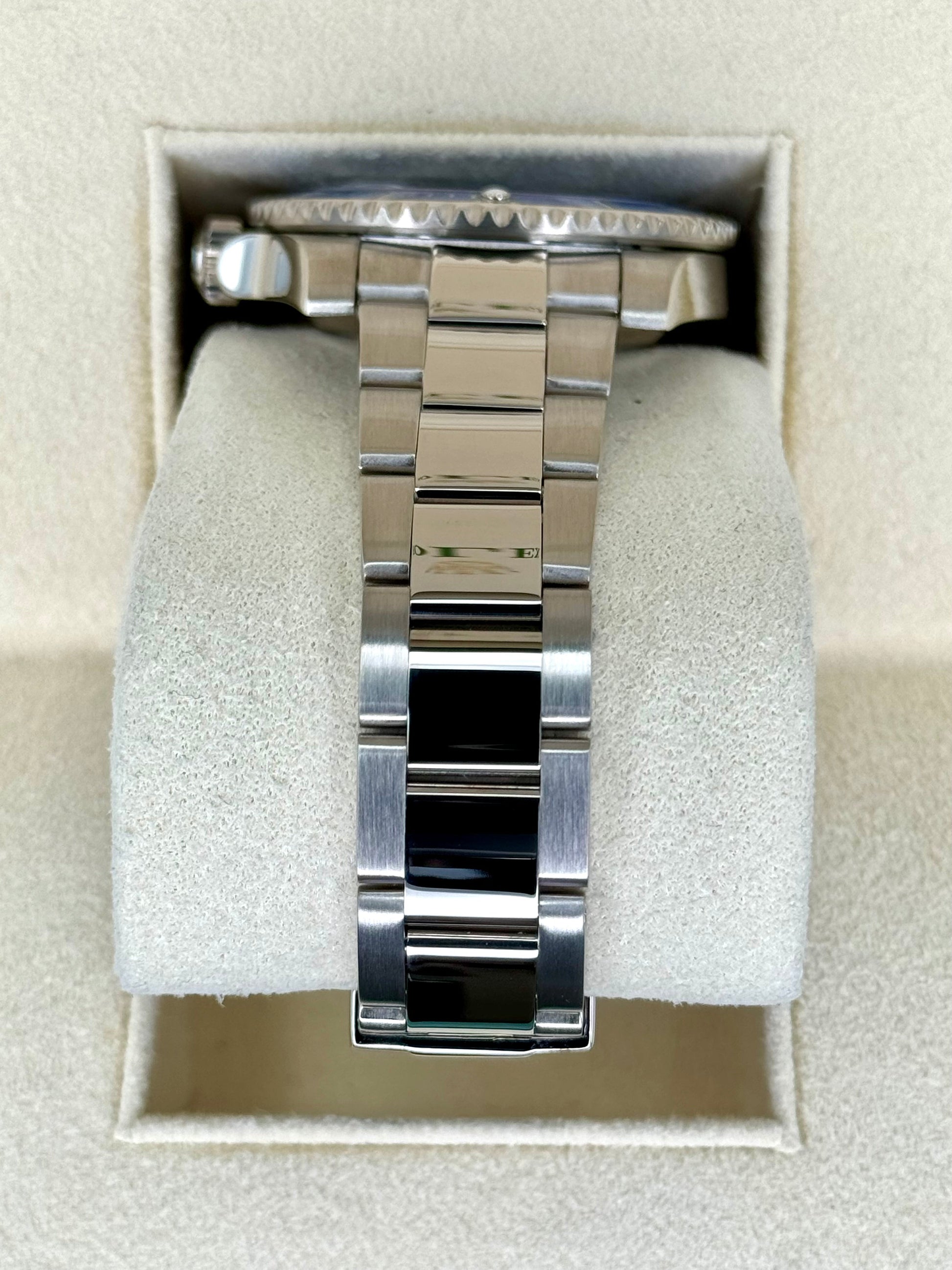 Rolex Submariner "Smurf" 40mm 116619LB White Gold Blue Dial - MyWatchLLC