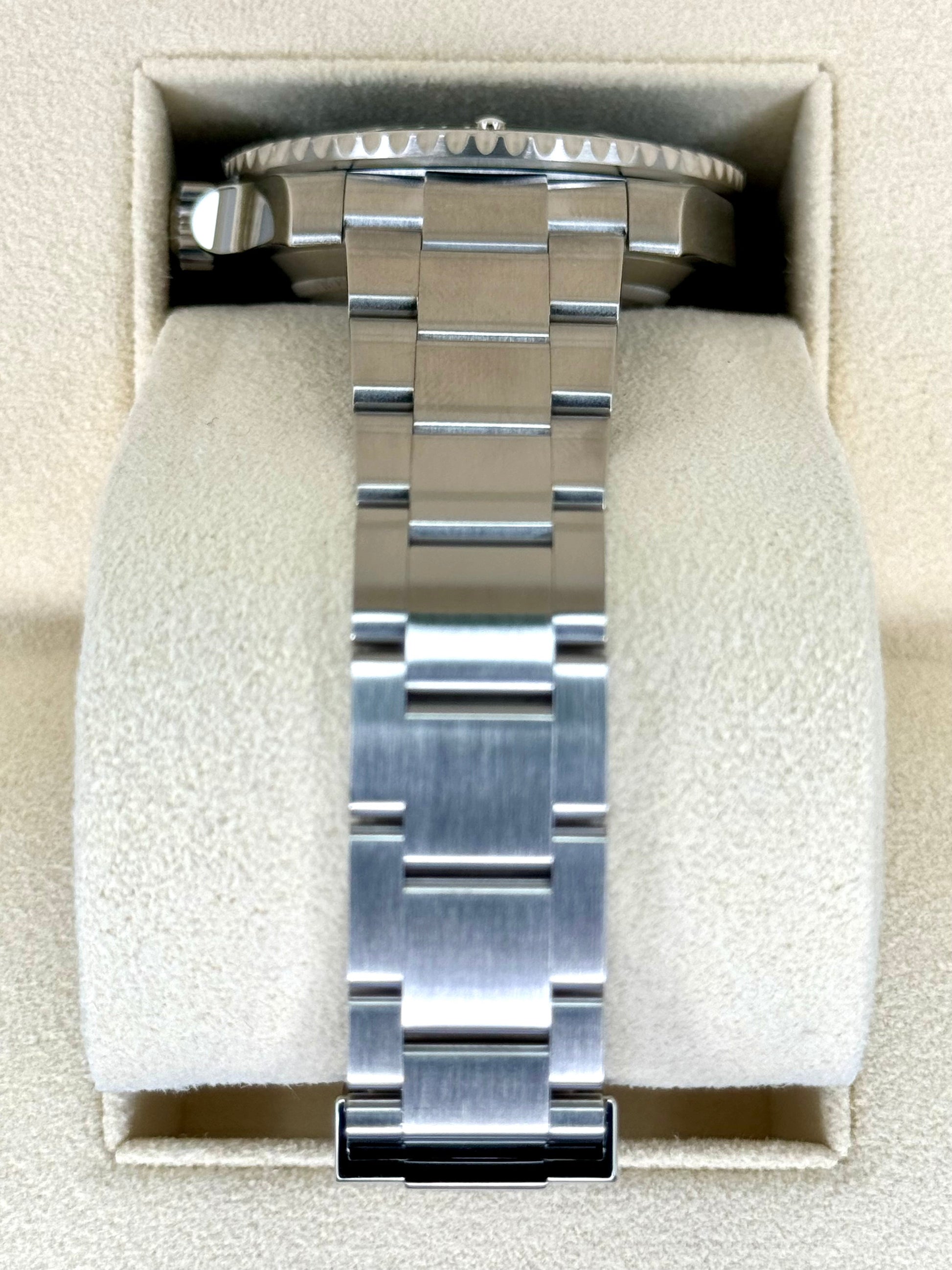 2019 Rolex Submariner "Hulk" 40mm 116610LV Green Dial - MyWatchLLC