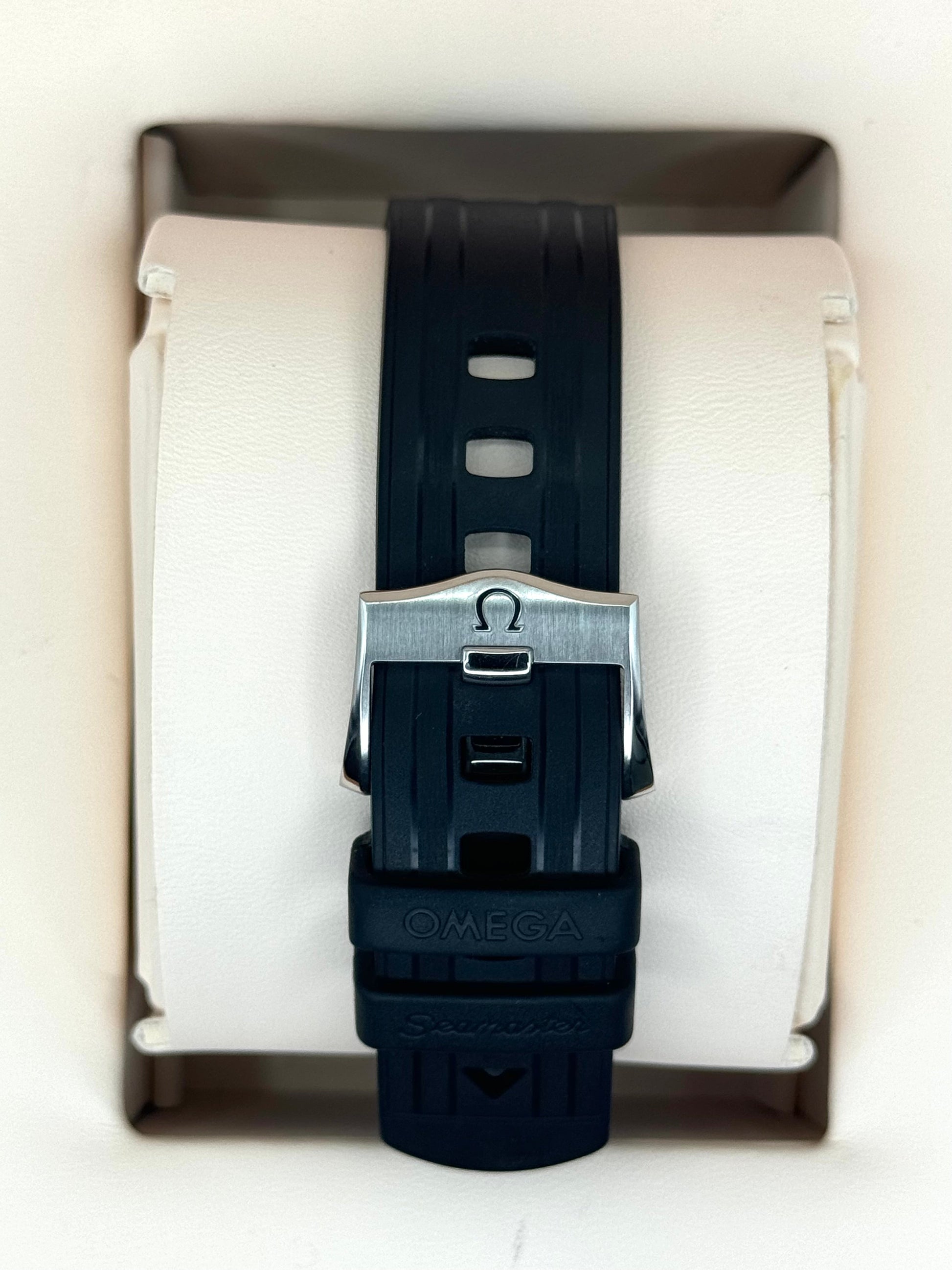 2022 Omega Seamaster Diver 300M 42mm 21032422001001 Black Dial - MyWatchLLC