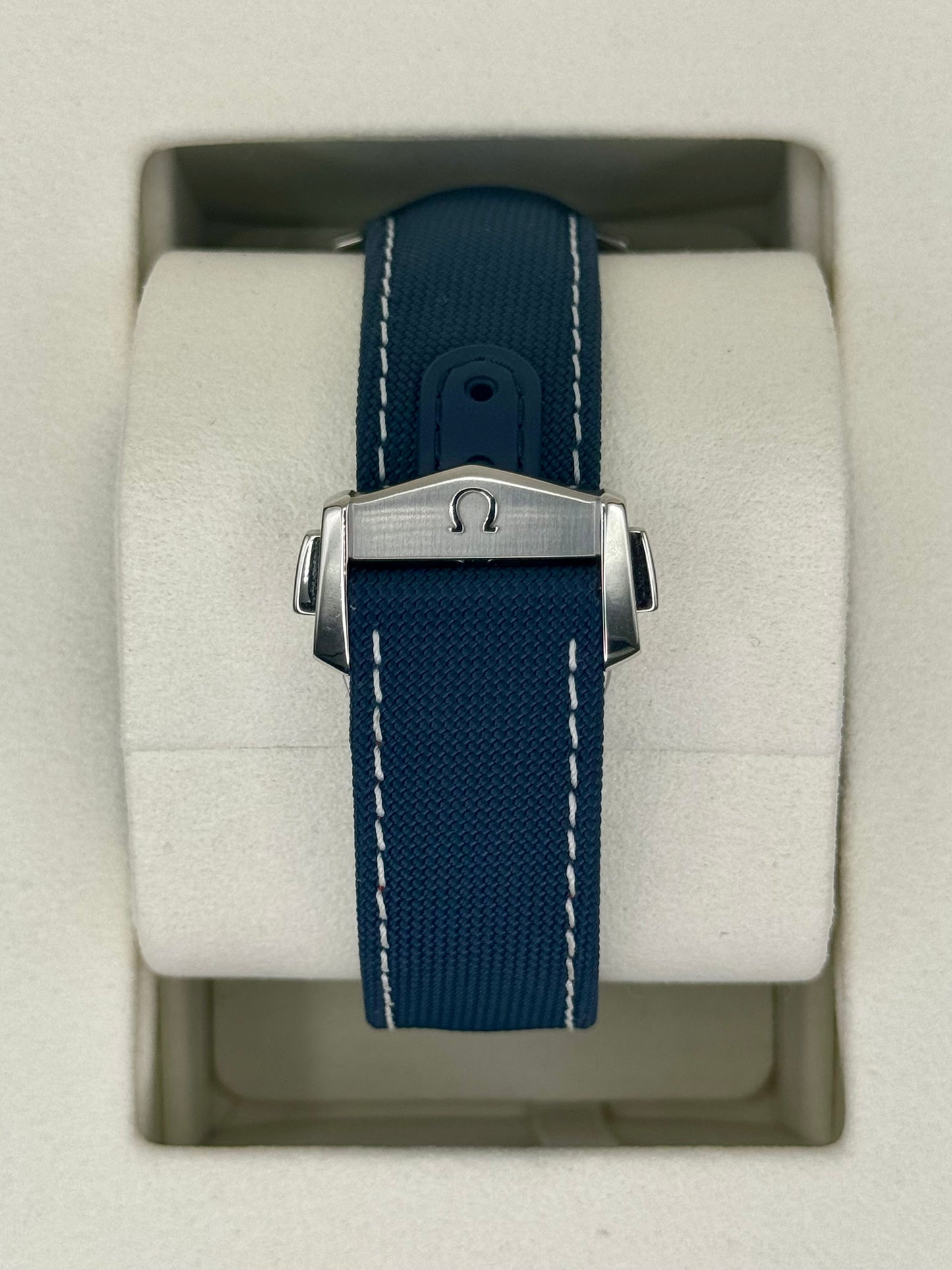 2023 Omega Speedmaster Silver Snoopy Award 310.32.42.50.02.001 - MyWatchLLC