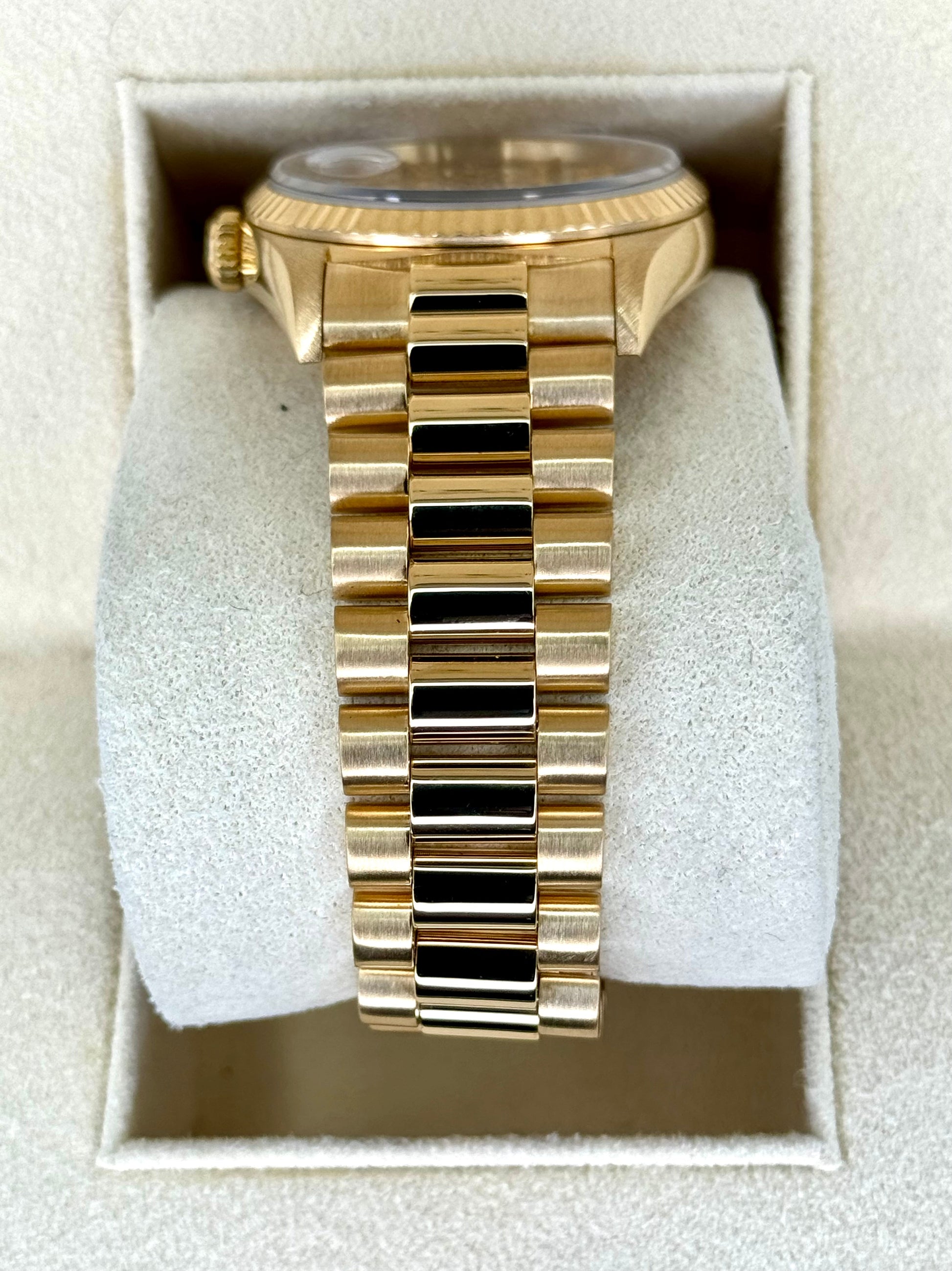1995 Rolex Day-Date 36mm 18238 Presidential Champagne Dial - MyWatchLLC