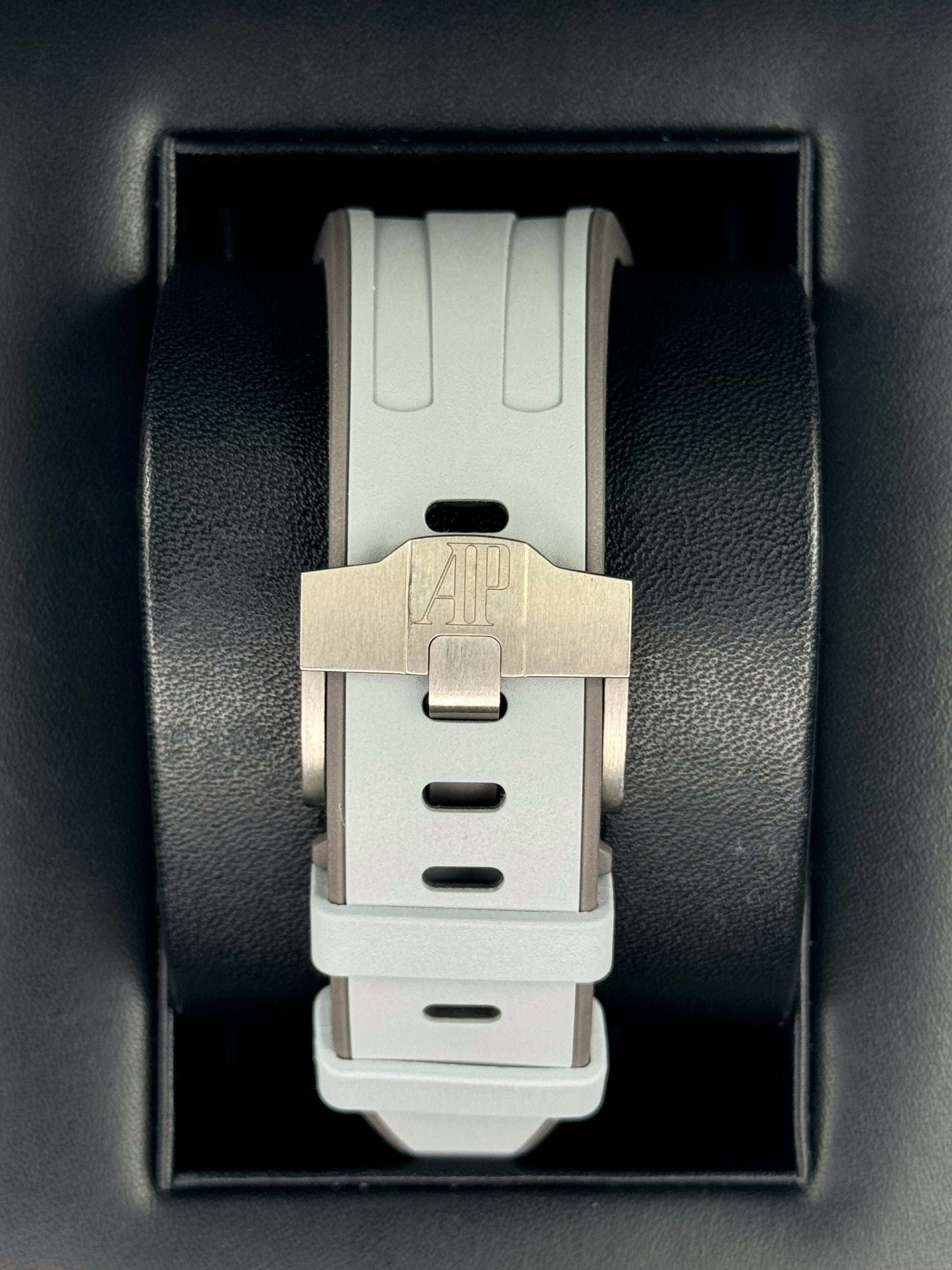 2021 Audemars Piguet Royal Oak Offshore Chrono 42mm 26470IO - MyWatchLLC