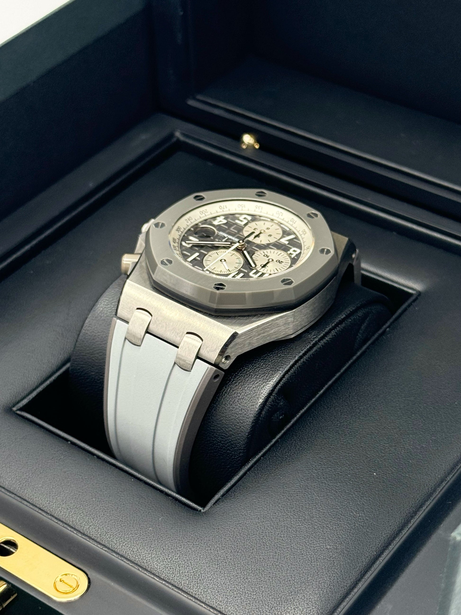 2021 Audemars Piguet Royal Oak Offshore Chrono 42mm 26470IO - MyWatchLLC