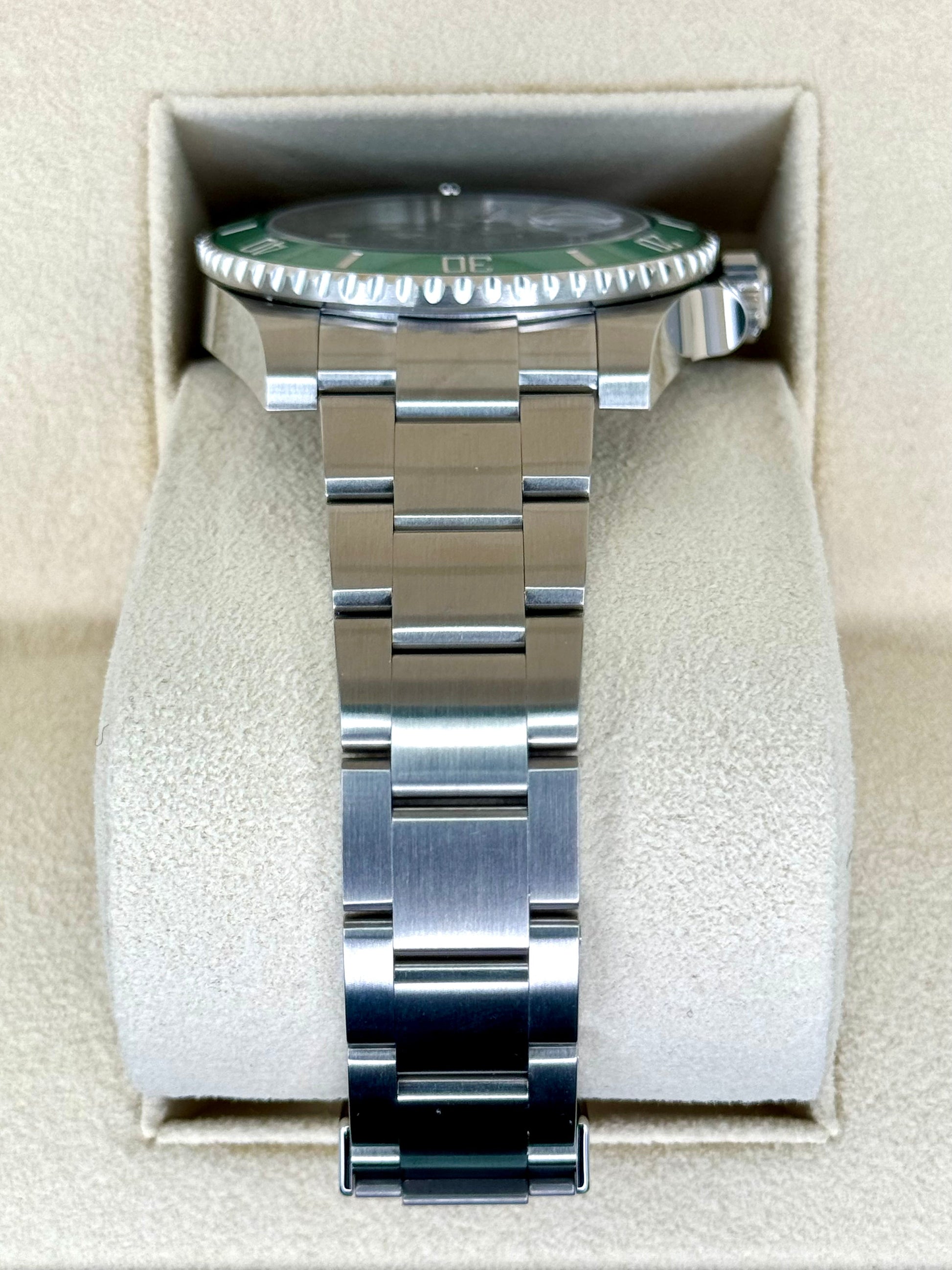 NEW 2020 Rolex Submariner "Hulk" 40mm 116610LV Green Dial - MyWatchLLC