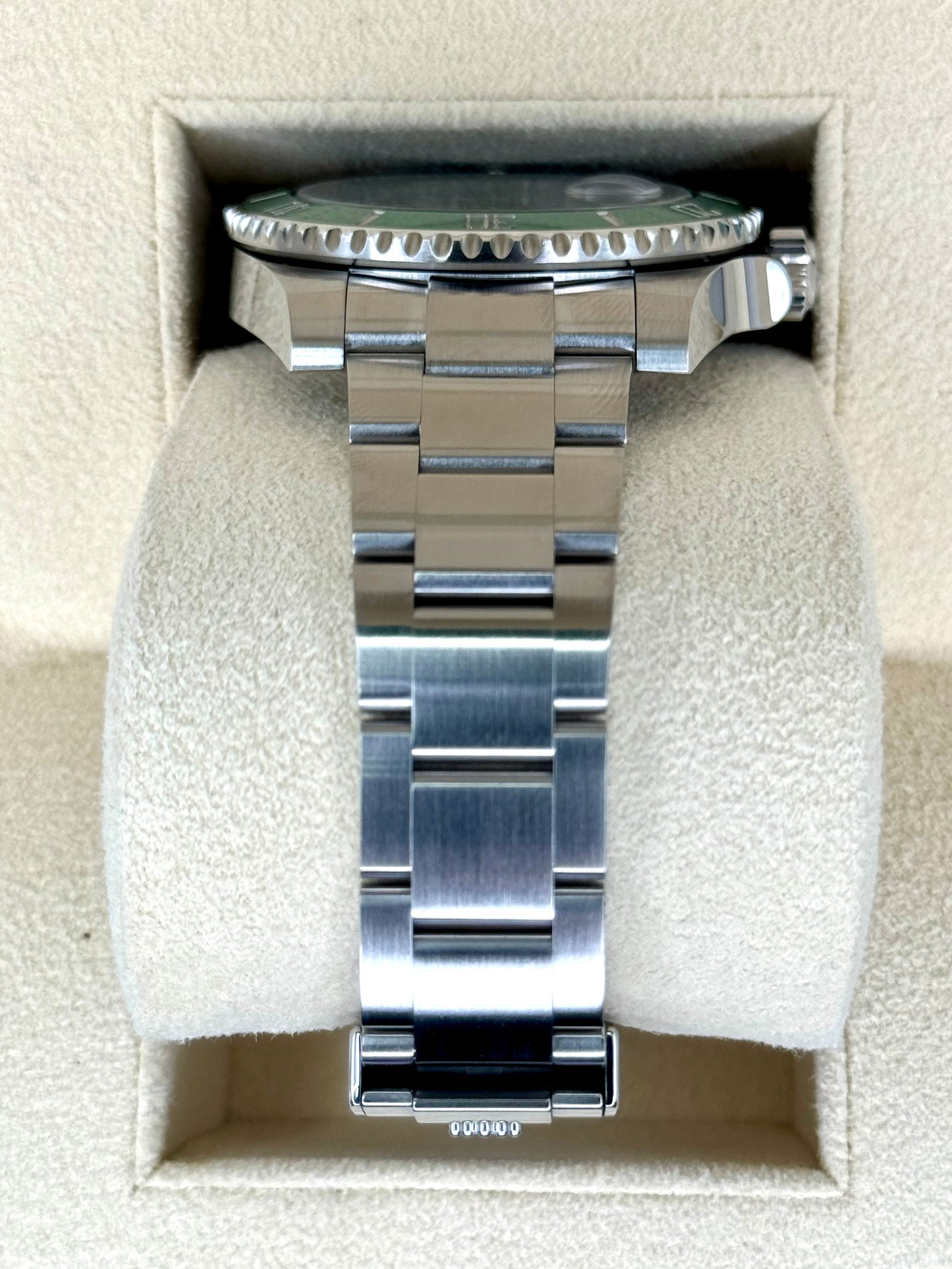 2018 Submariner “Hulkâ€?40mm 116610LV Stainless Steel Green Dial - MyWatchLLC