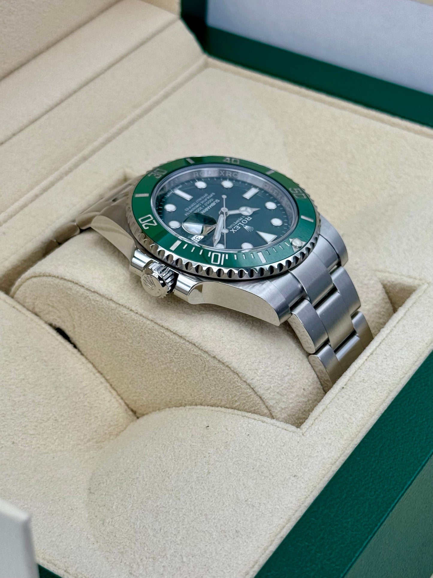 2018 Submariner “Hulkâ€?40mm 116610LV Stainless Steel Green Dial - MyWatchLLC