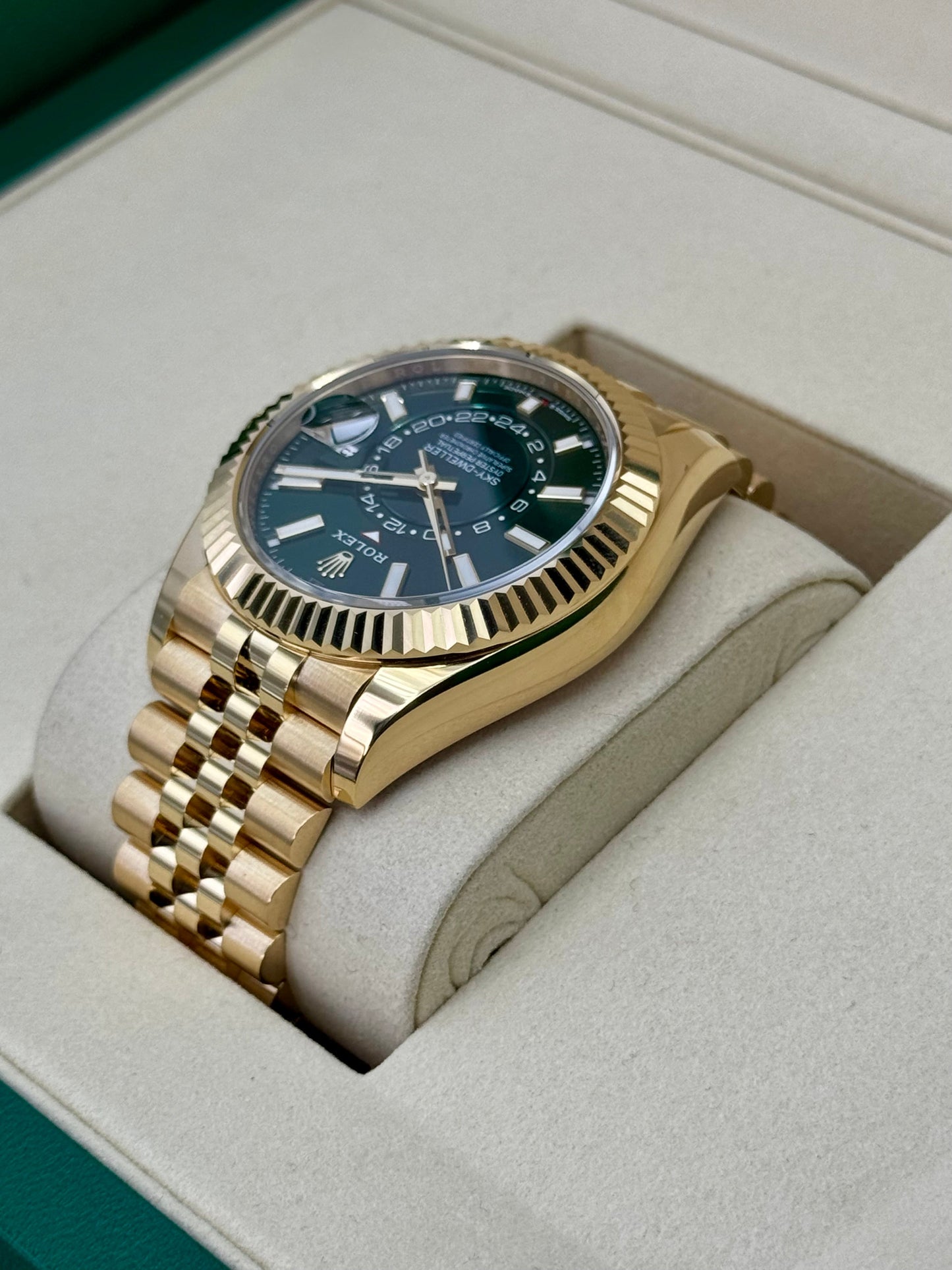 2025 Rolex Sky-Dweller 42mm 336938 Yellow Gold Jubilee Green Dial