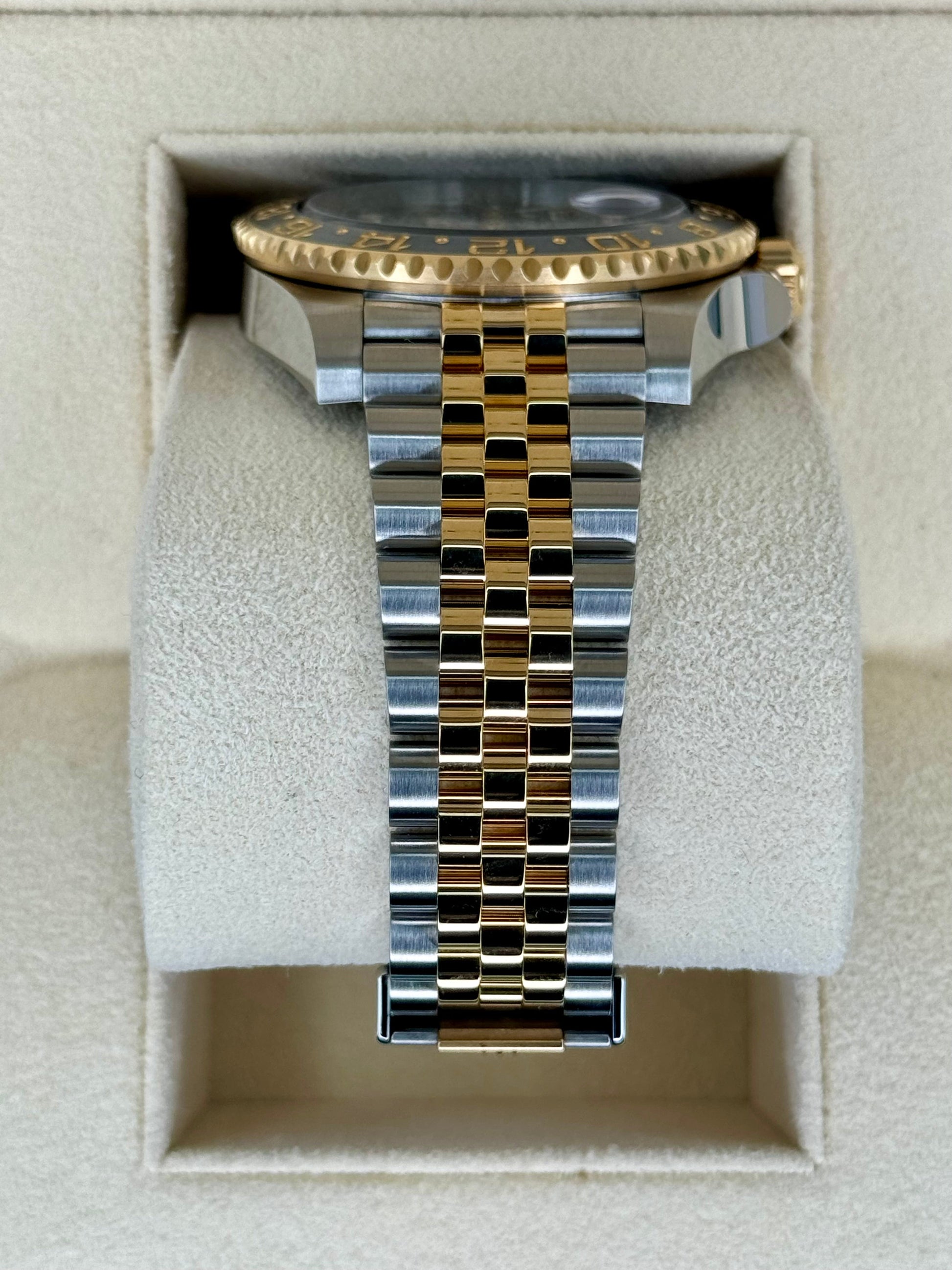 2024 Rolex GMT-Master II 40mm 126713GRNR Two-Tone Jubilee Black Dial - MyWatchLLC