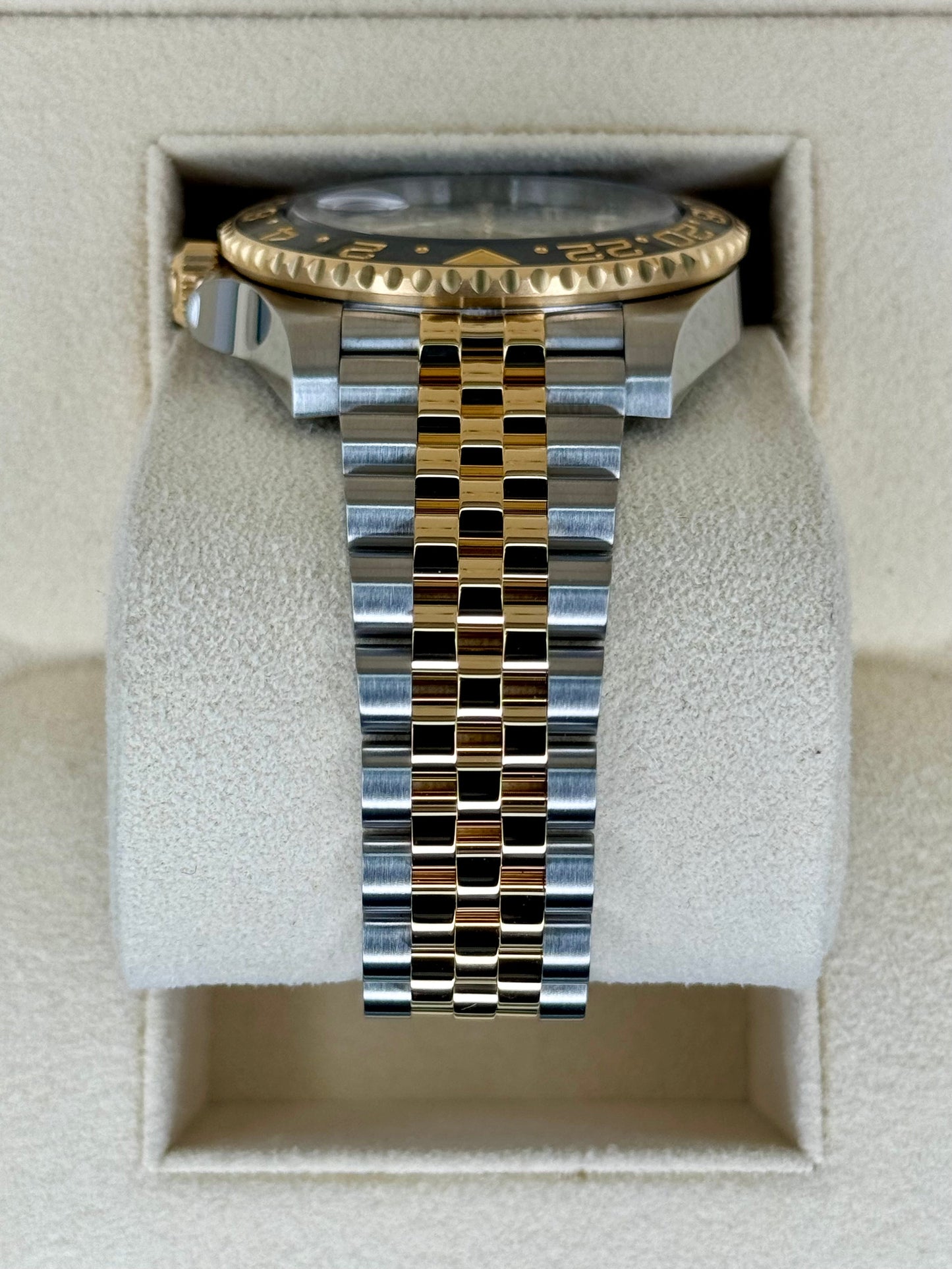 2024 Rolex GMT-Master II 40mm 126713GRNR Two-Tone Jubilee Black Dial - MyWatchLLC