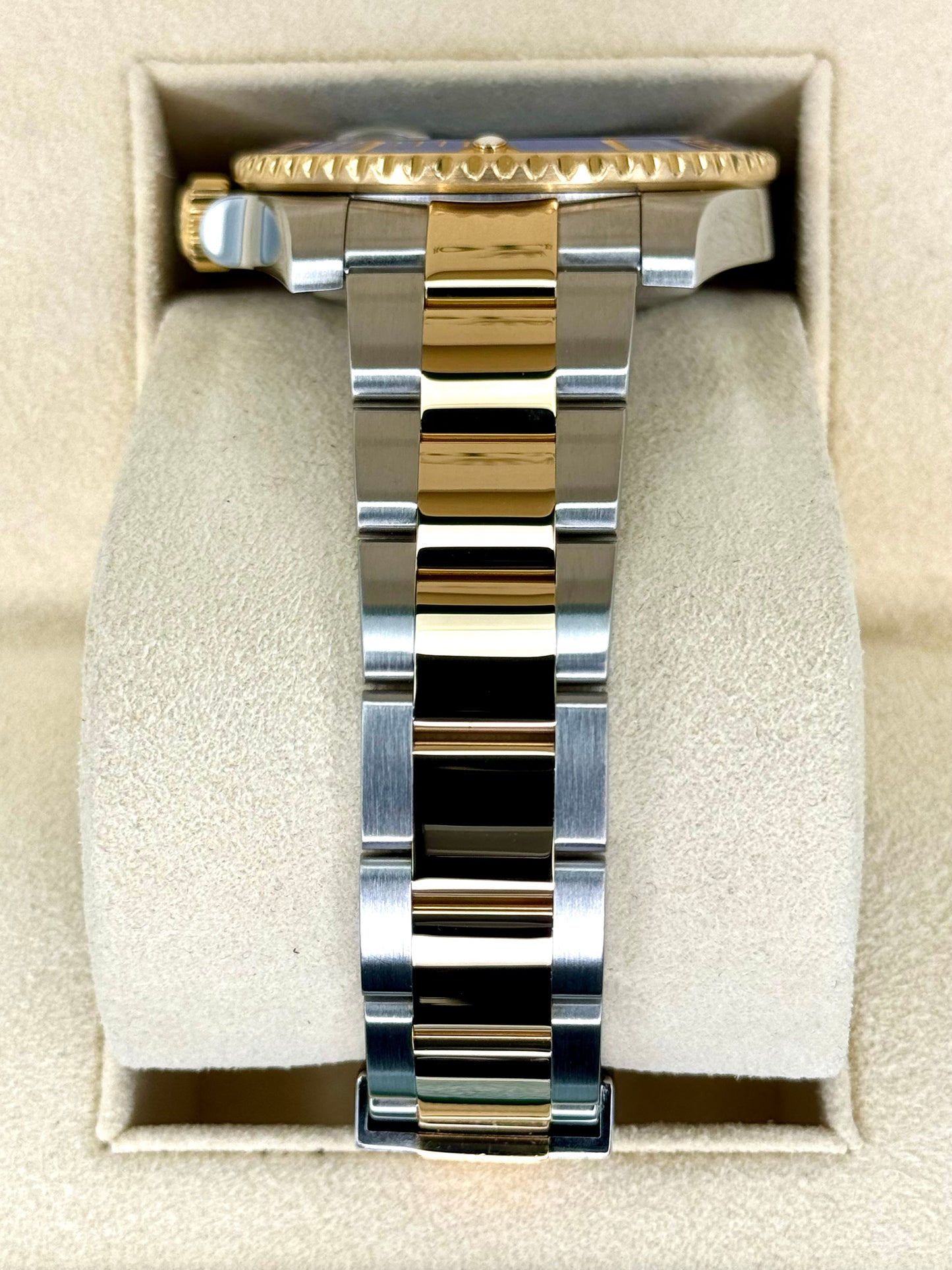 Rolex Submariner “Bluesyâ€?40mm 116613LB Two-Tone Flat Blue Dial - MyWatchLLC