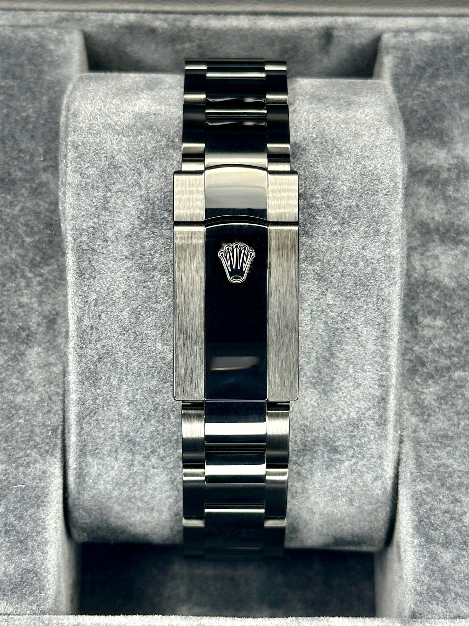 NEW 2023 Rolex Milgauss "Blaken" 40mm 116400GV DLC Black Green Viper - MyWatchLLC