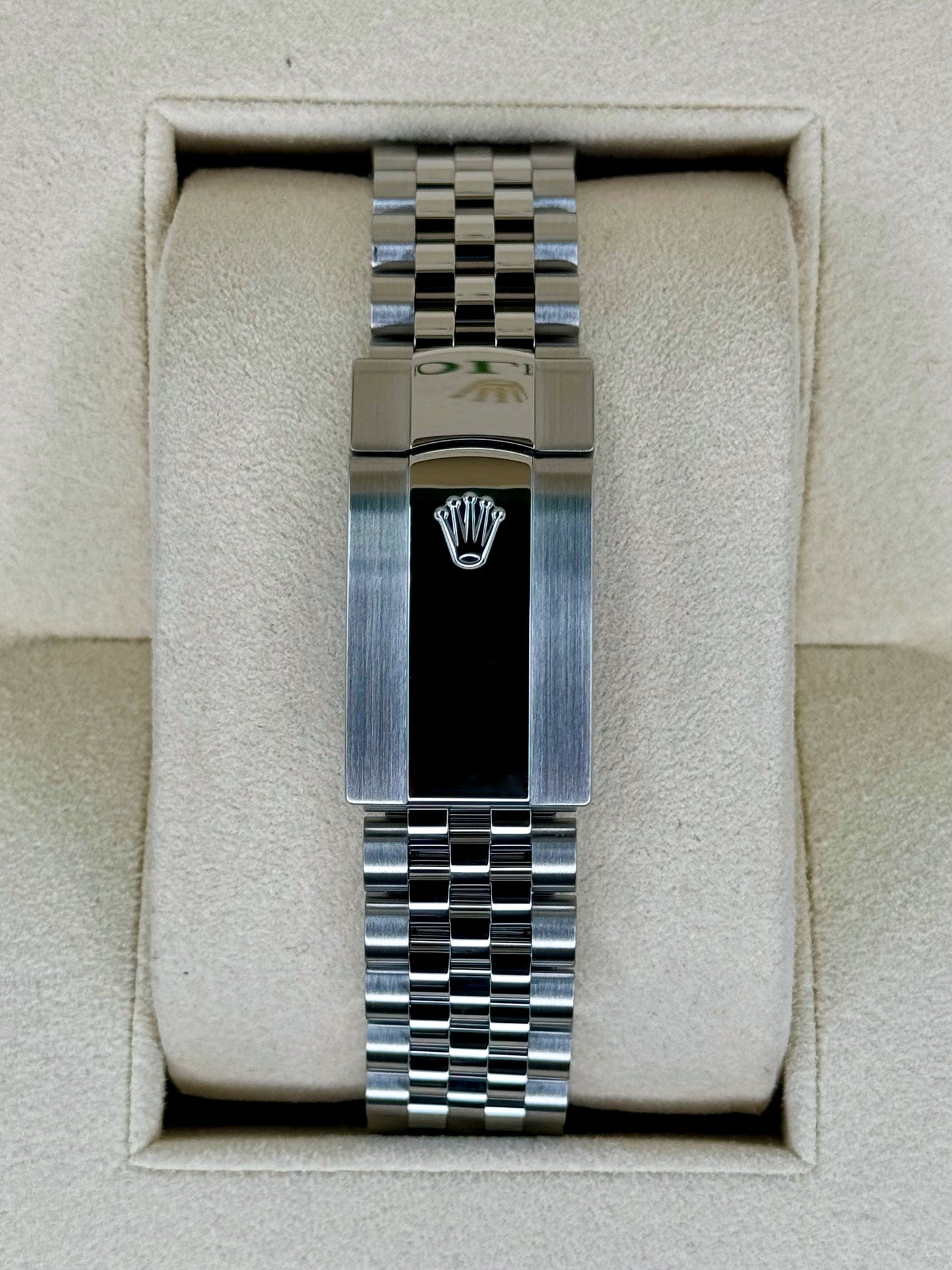 2022 Rolex Datejust 41mm 126300 Jubilee Green Dial - MyWatchLLC