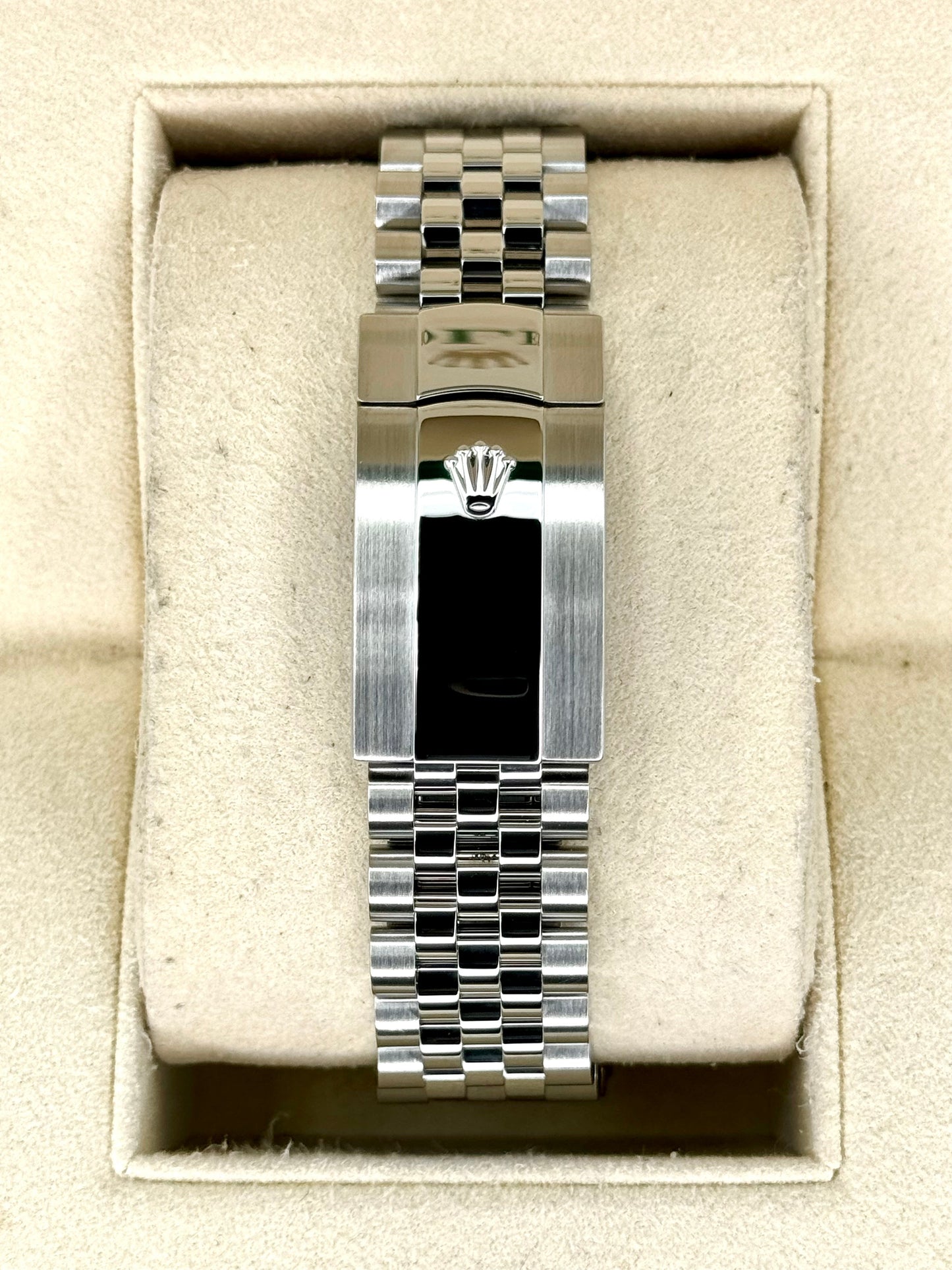 2019 Rolex Datejust 41mm 126334 Stainless Steel Jubilee Black Dial - MyWatchLLC