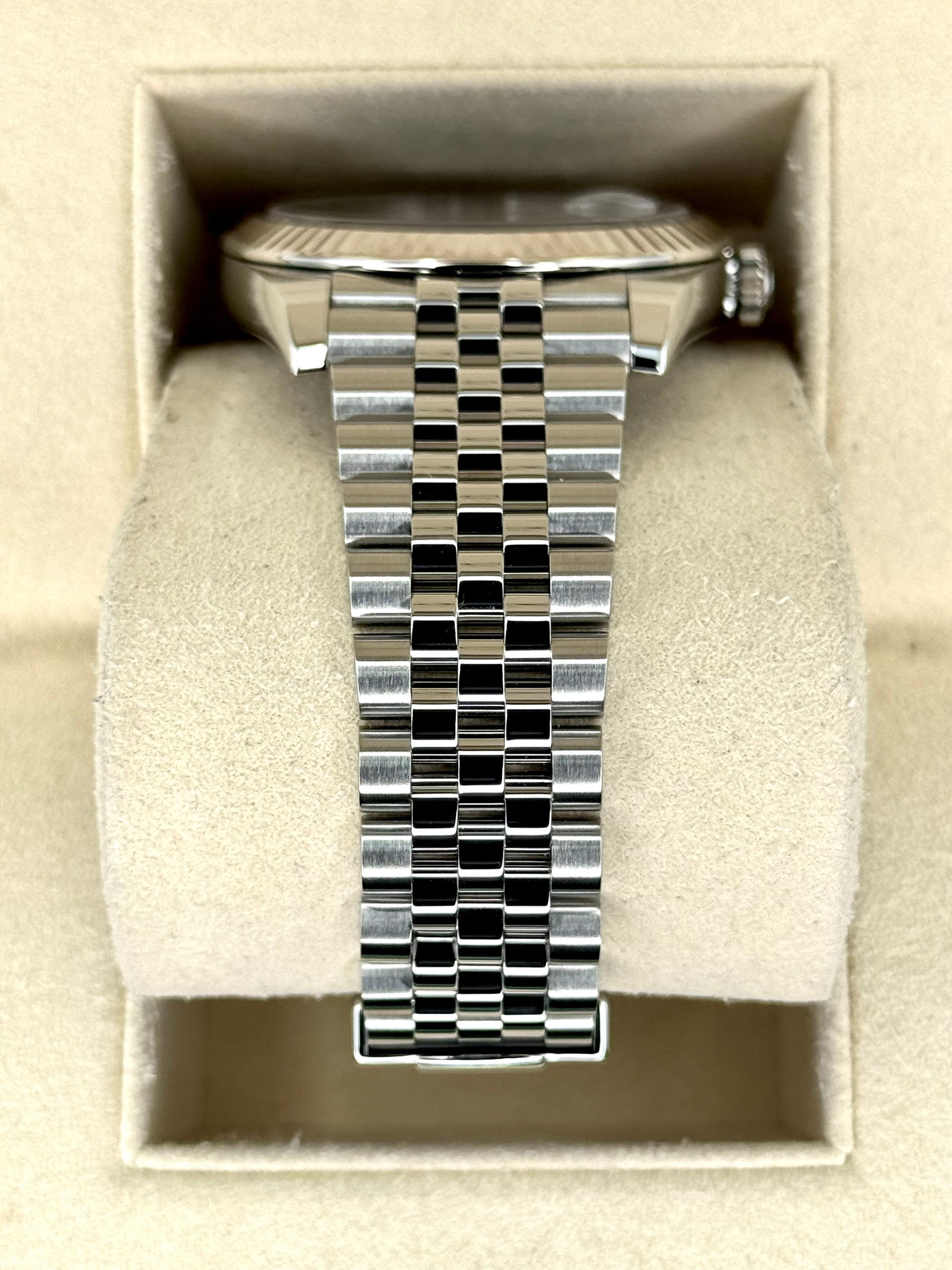 2019 Rolex Datejust 41mm 126334 Stainless Steel Jubilee Black Dial - MyWatchLLC