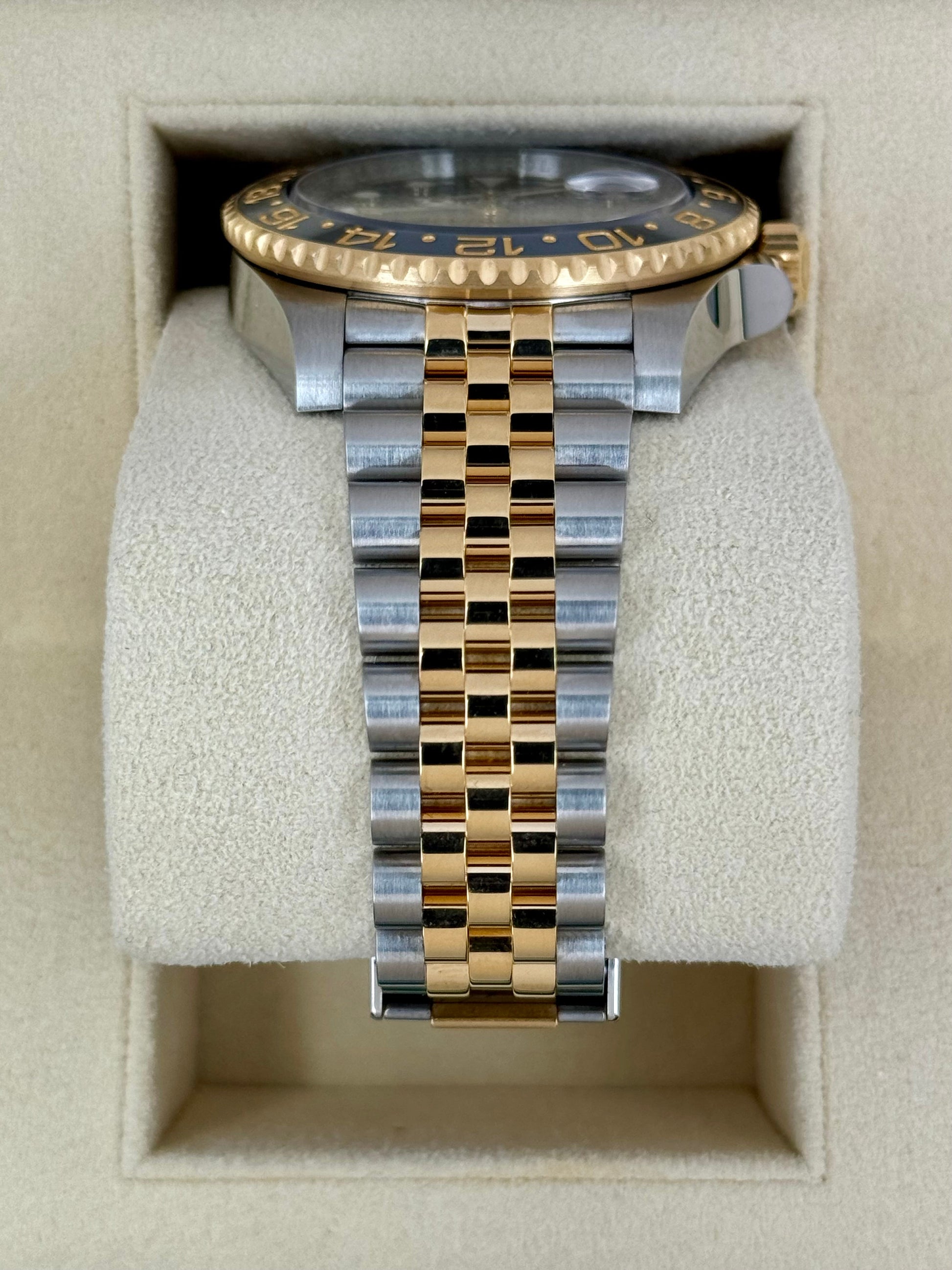 2024 Rolex GMT-Master II 40mm 126713GRNR Two-Tone Jubilee Black Dial - MyWatchLLC