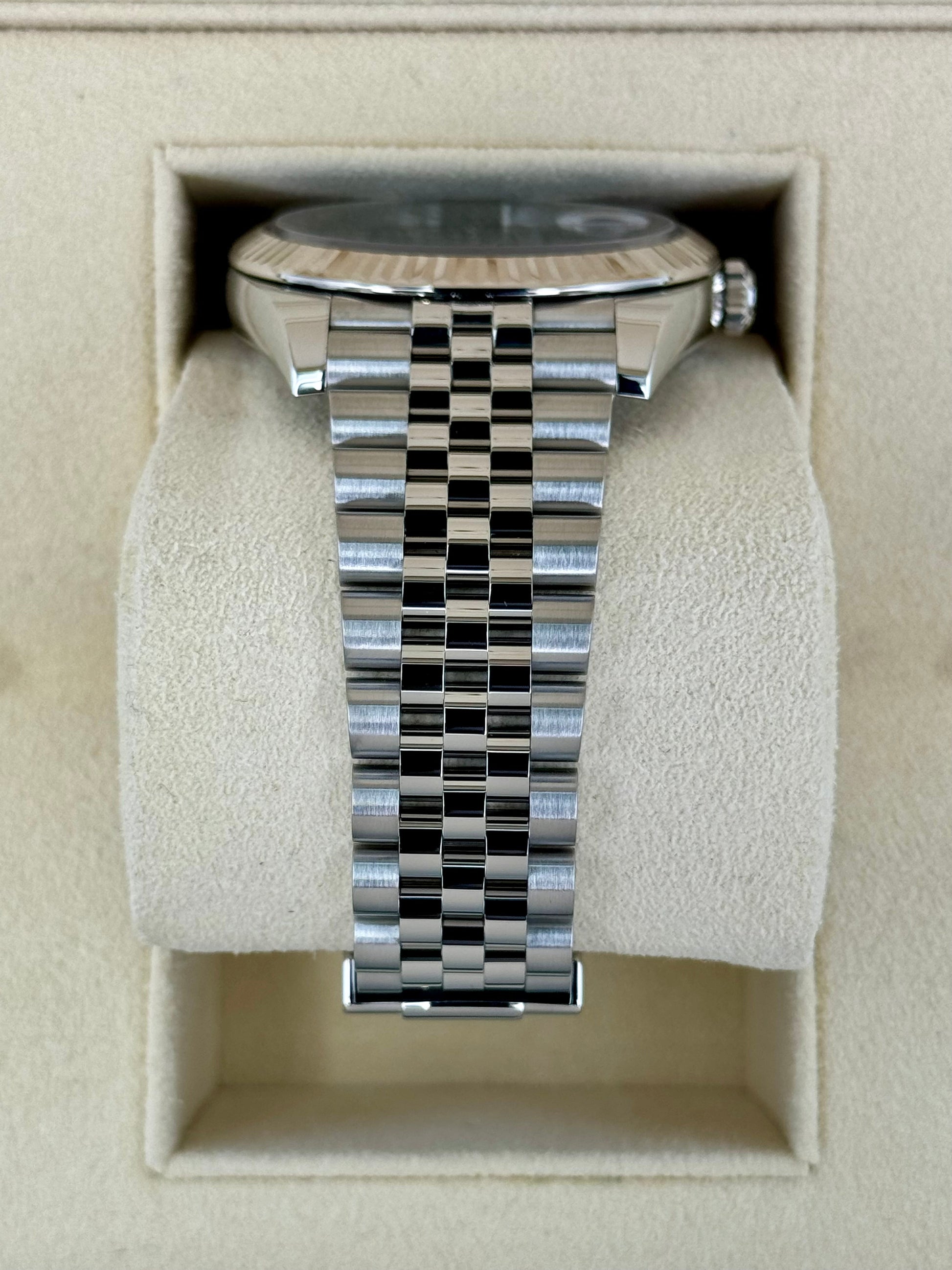 2023 Rolex Datejust 41mm 126334 Stainless Steel Jubilee Green Dial - MyWatchLLC