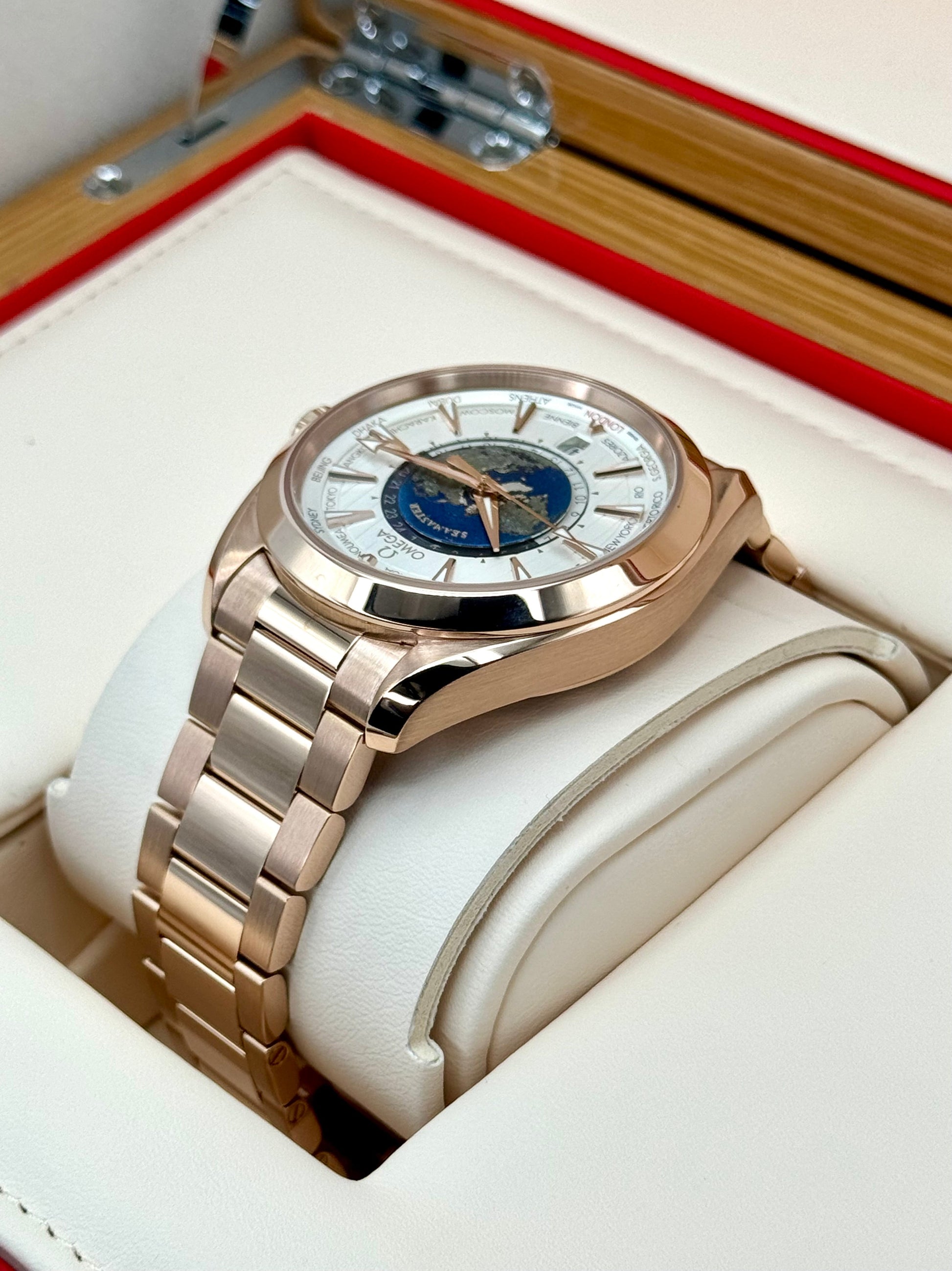 2022 Omega Seamaster Aqua Terra 43mm 22050432202001 RG Silver Dial - MyWatchLLC