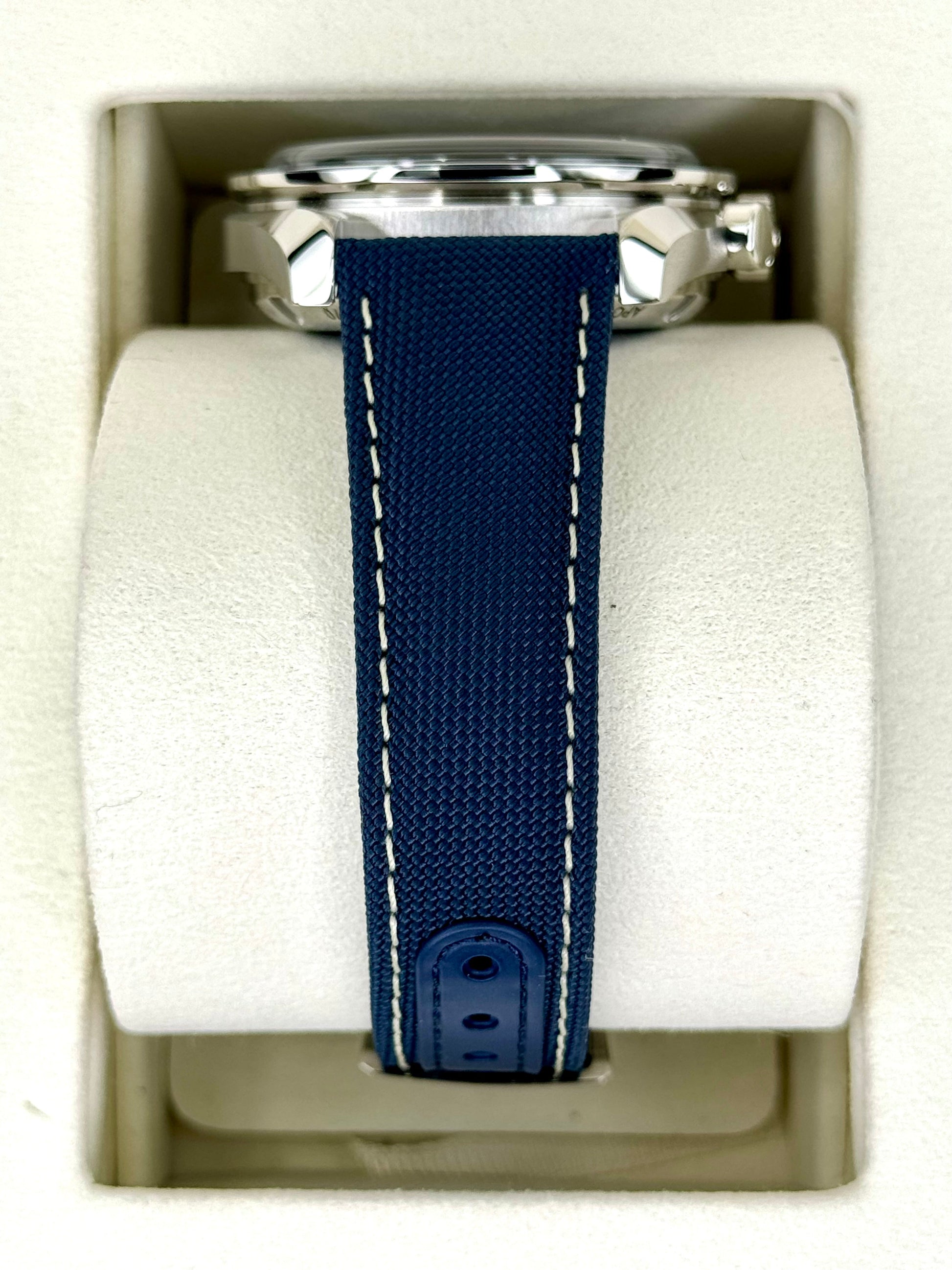 NEW 2023 Speedmaster 42mm 310.32.42.50.02.001 Silver Snoopy Award Dial - MyWatchLLC