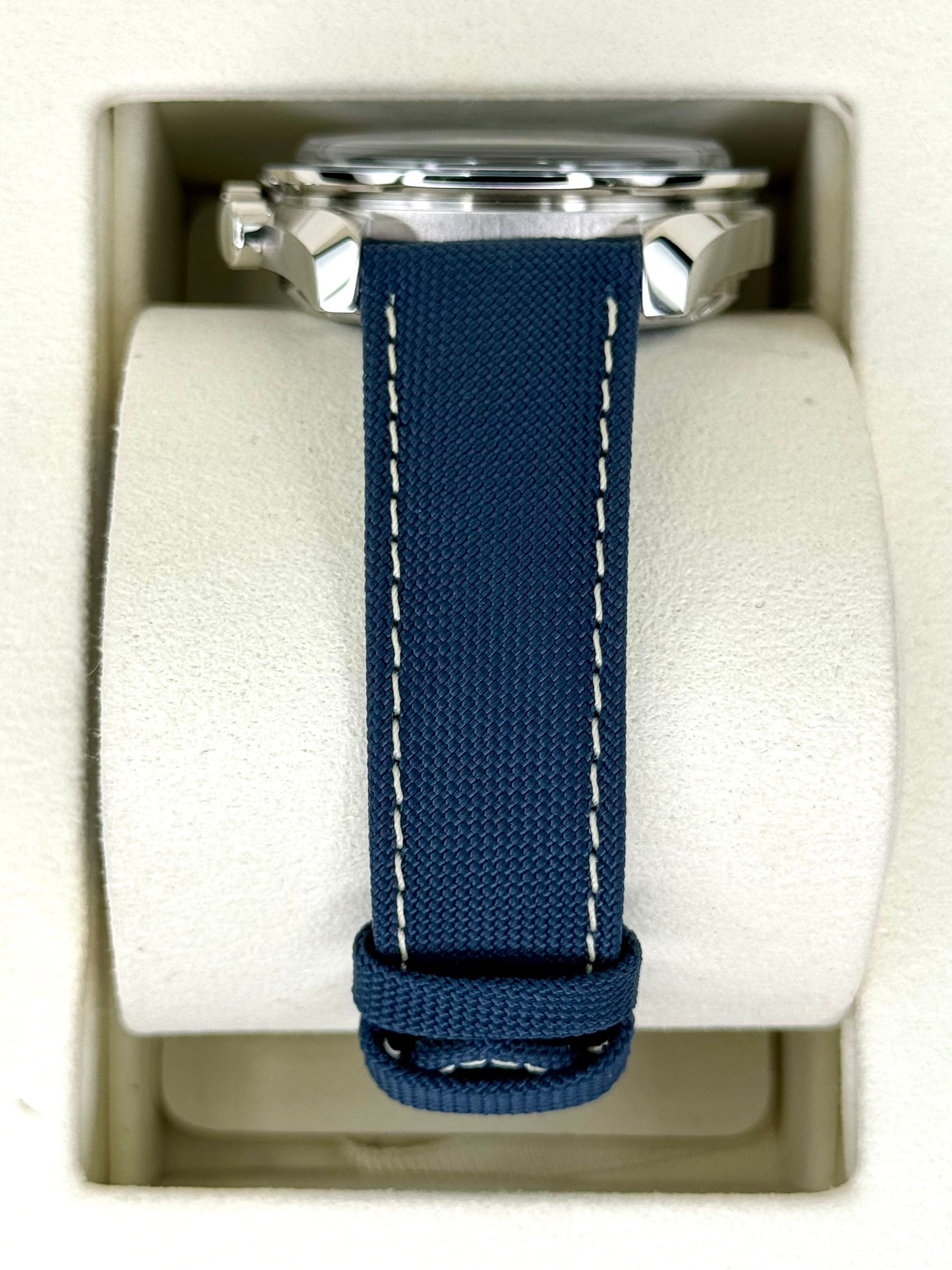 NEW 2023 Speedmaster 42mm 310.32.42.50.02.001 Silver Snoopy Award Dial - MyWatchLLC